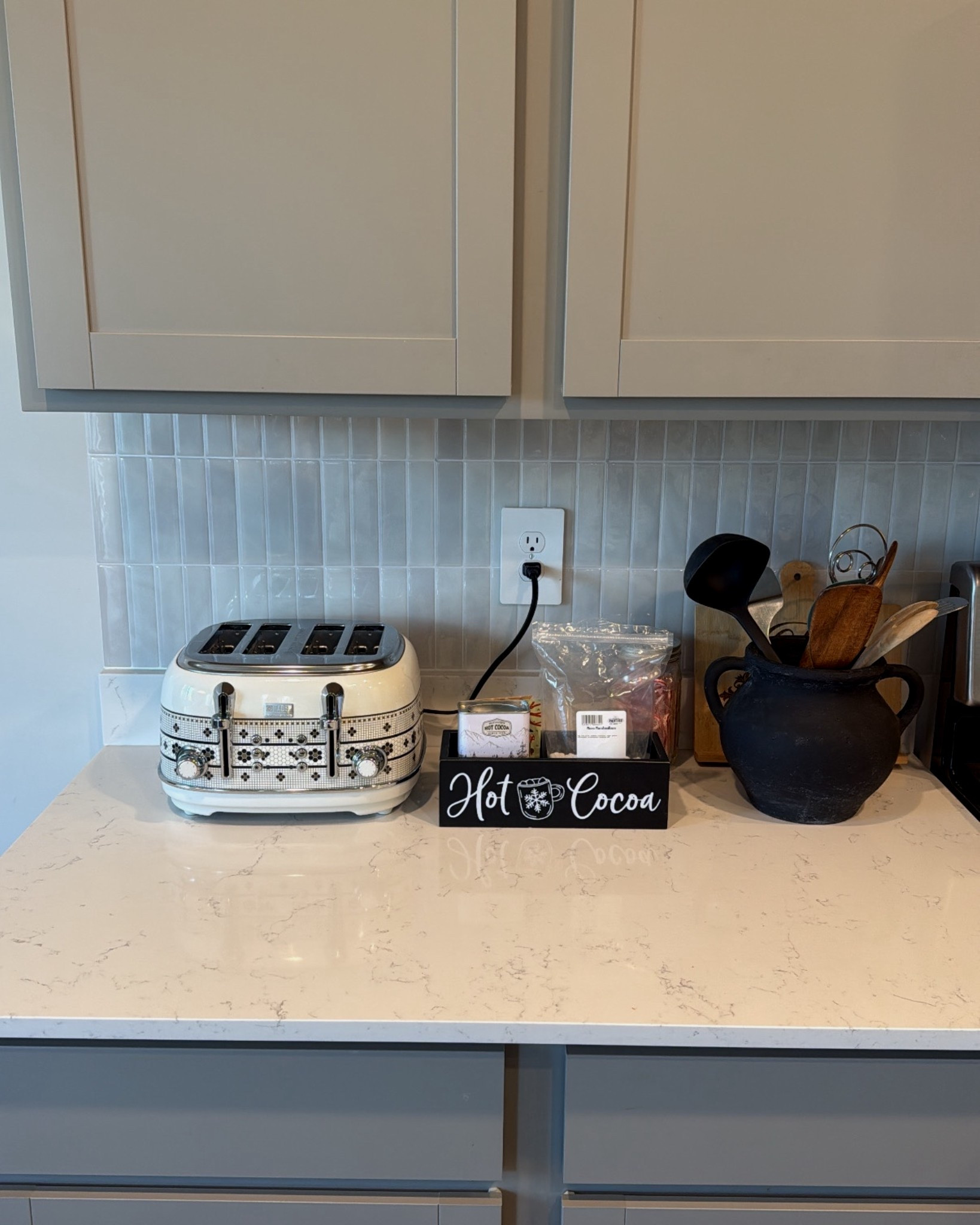 The CUTEST toaster. It’s beautiful and so far it toasts perfectly. Love it so much 

#LTKHome #LTKmorningroutine #LTKfoodie