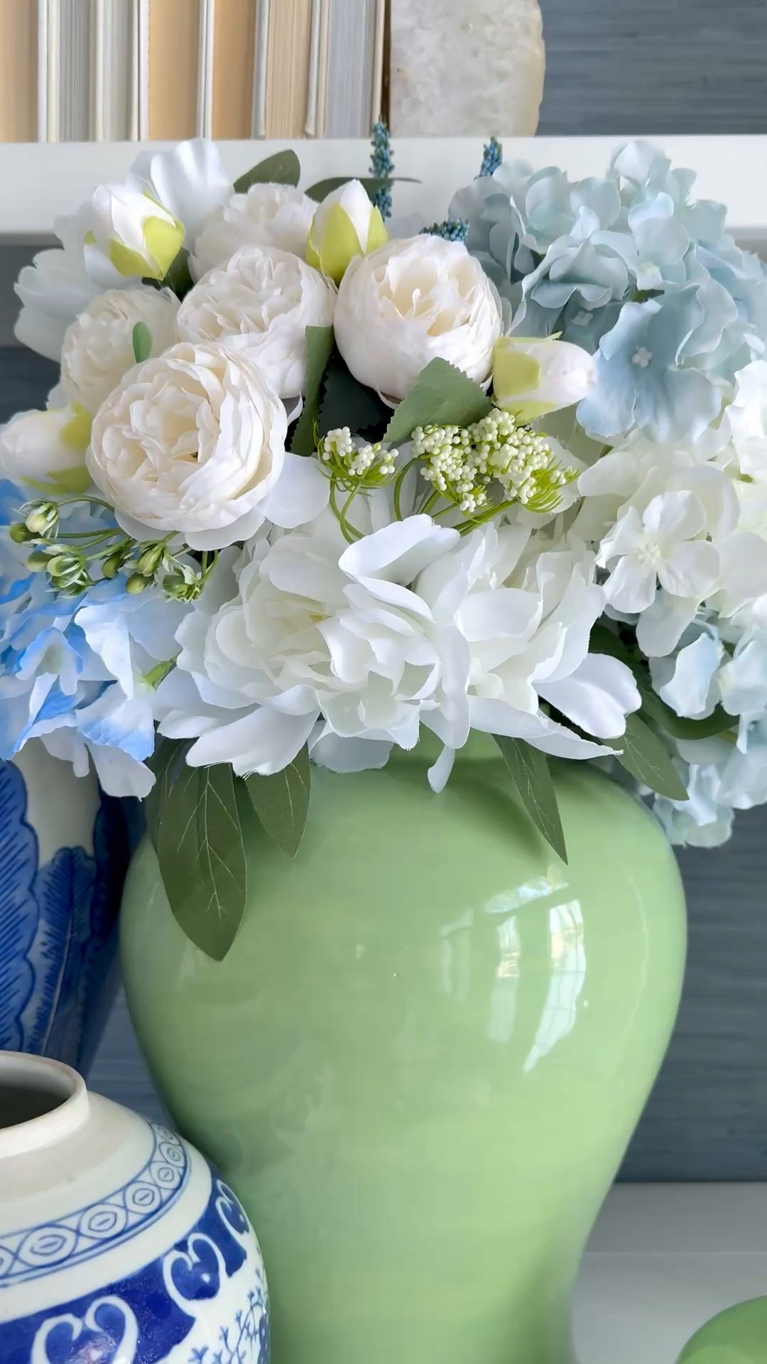 Gorgeous and chic Spring florals! 

#LTKSeasonal #LTKHome