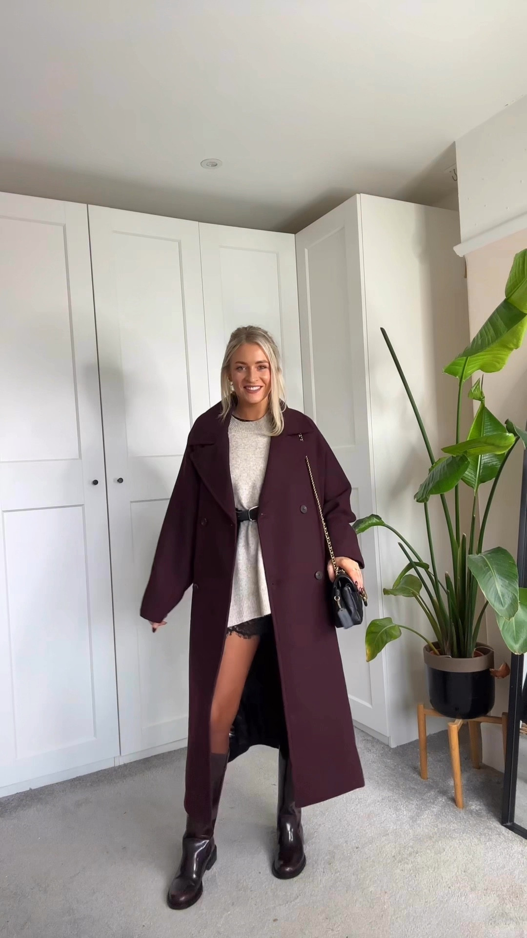 Styling my burgundy wool coat 🍇😍

Autumn outfit, burgundy outfit, burgundy coat