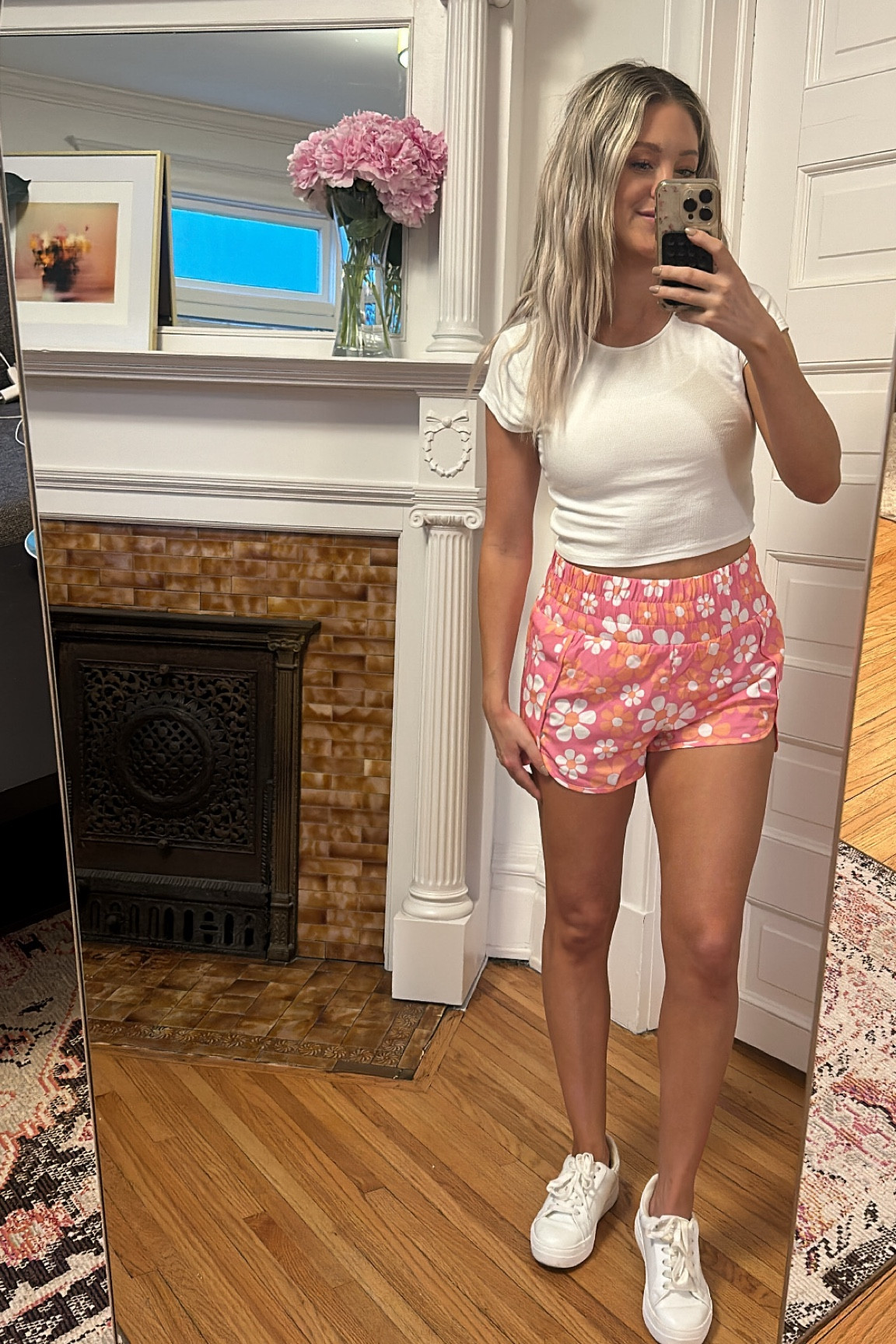 OOTD: comfy, realistic, everyday, casual 🫶🏼 

Top & shorts: size Small (TTS)
Sneakers: size 7 (TTS)

#LTKFitness #LTKActive #LTKFindsUnder50