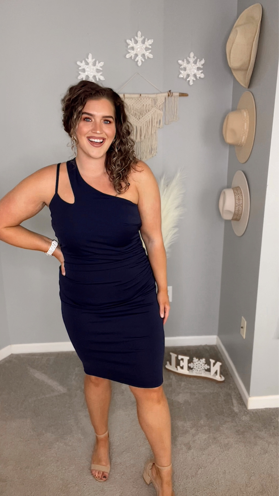 Midsize holiday dresses by occasion ❄️🪩🎉💒 Gala event dress
Size: L 
#midsizeoutfits #formalwear #dresses #oneshoulderdress #holidaypartydress #partydress #galadress #formaldress #semiformal #weddingguestdress #curvystyle #pencildress #affordablefashion 

#LTKSeasonal #LTKHoliday #LTKcurves