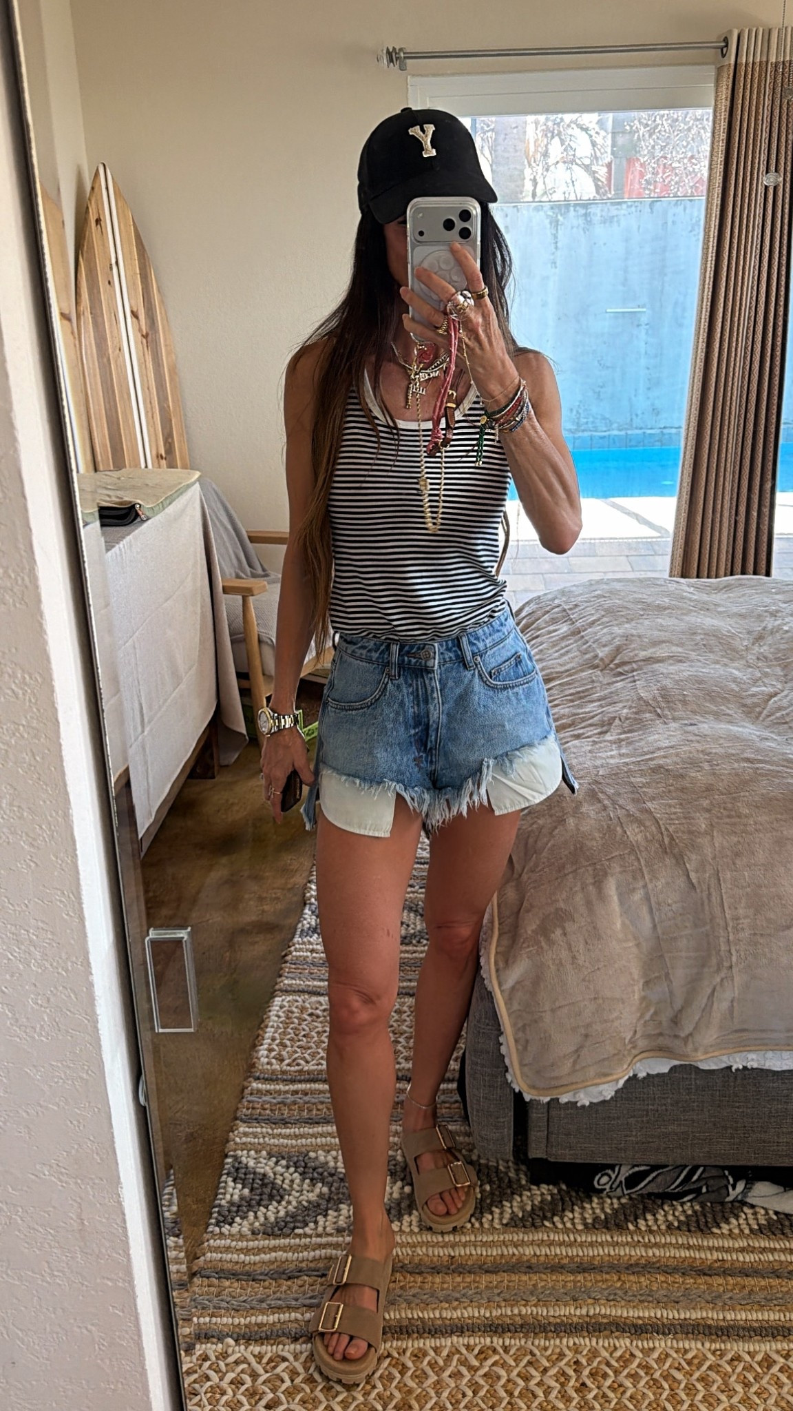 Running errands… but make it cute 💁🏽‍♀️

This is my go-to formula lately:
a simple tank, lived-in denim, comfy slides… and just enough accessories to pull it all together.

Easy, effortless, and still feels put together — exactly how I like it 💋

Wearing 23 in shorts XS tank 

Nicole Colee, YSL, Prada, Ksubi 

#LTKdayinmylife #LTKgrwm #LTKootd
