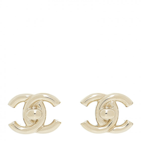 CHANEL

CC Turnlock Earrings Gold | Fashionphile