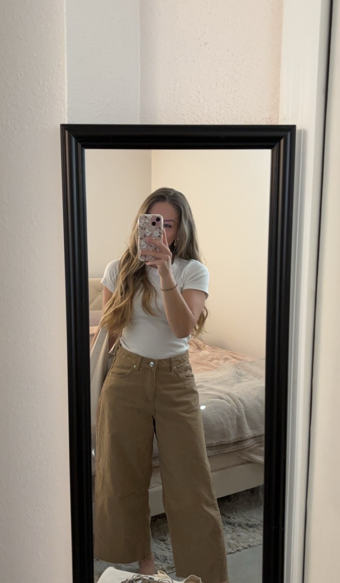 casual jeans and tshirt outfit🤍 wearing size xs in the tee from old navy!

#LTKootd