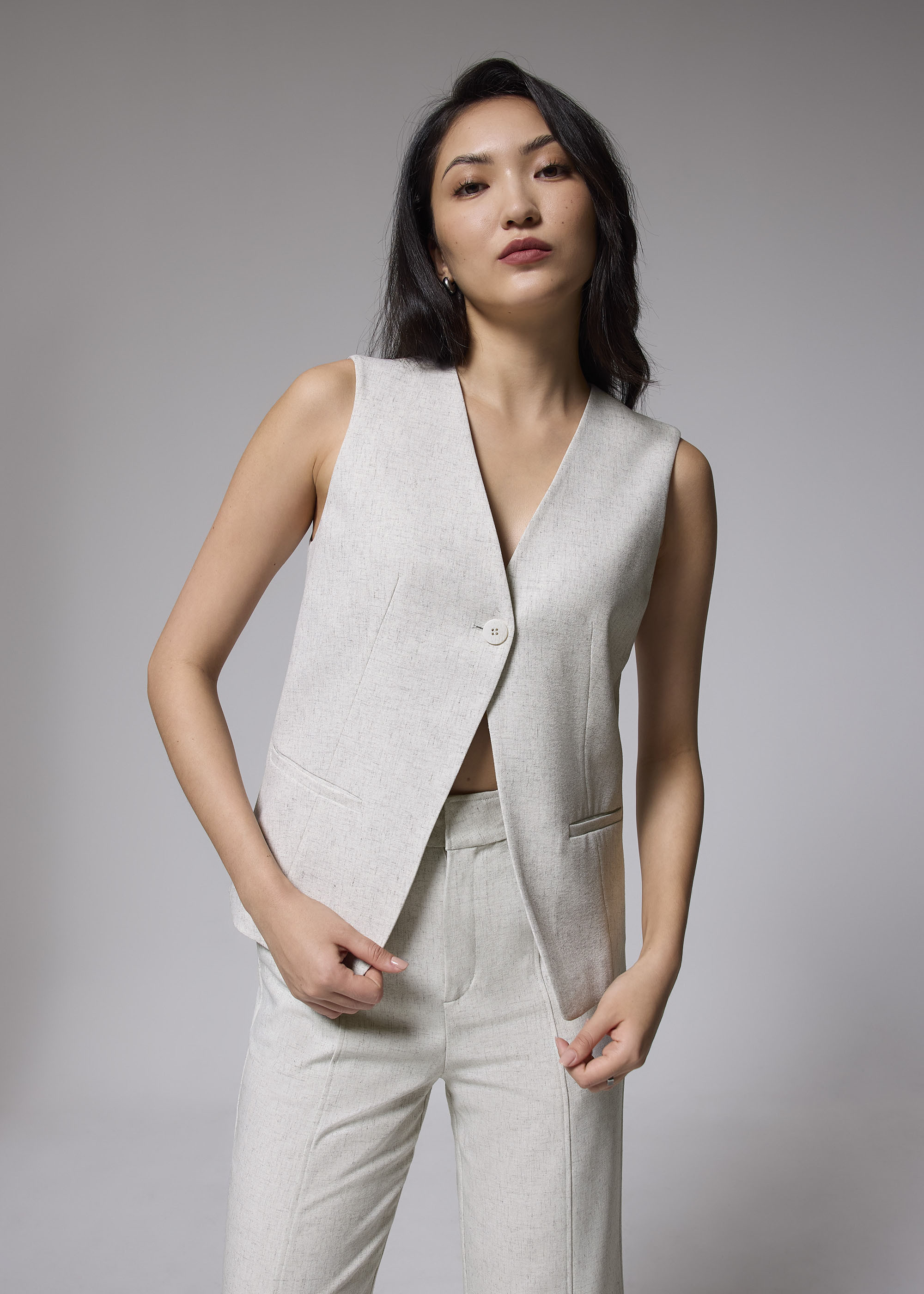 Relaxed V-neck Vest-161-M | LOVEBONITO SINGAPORE PTE LTD