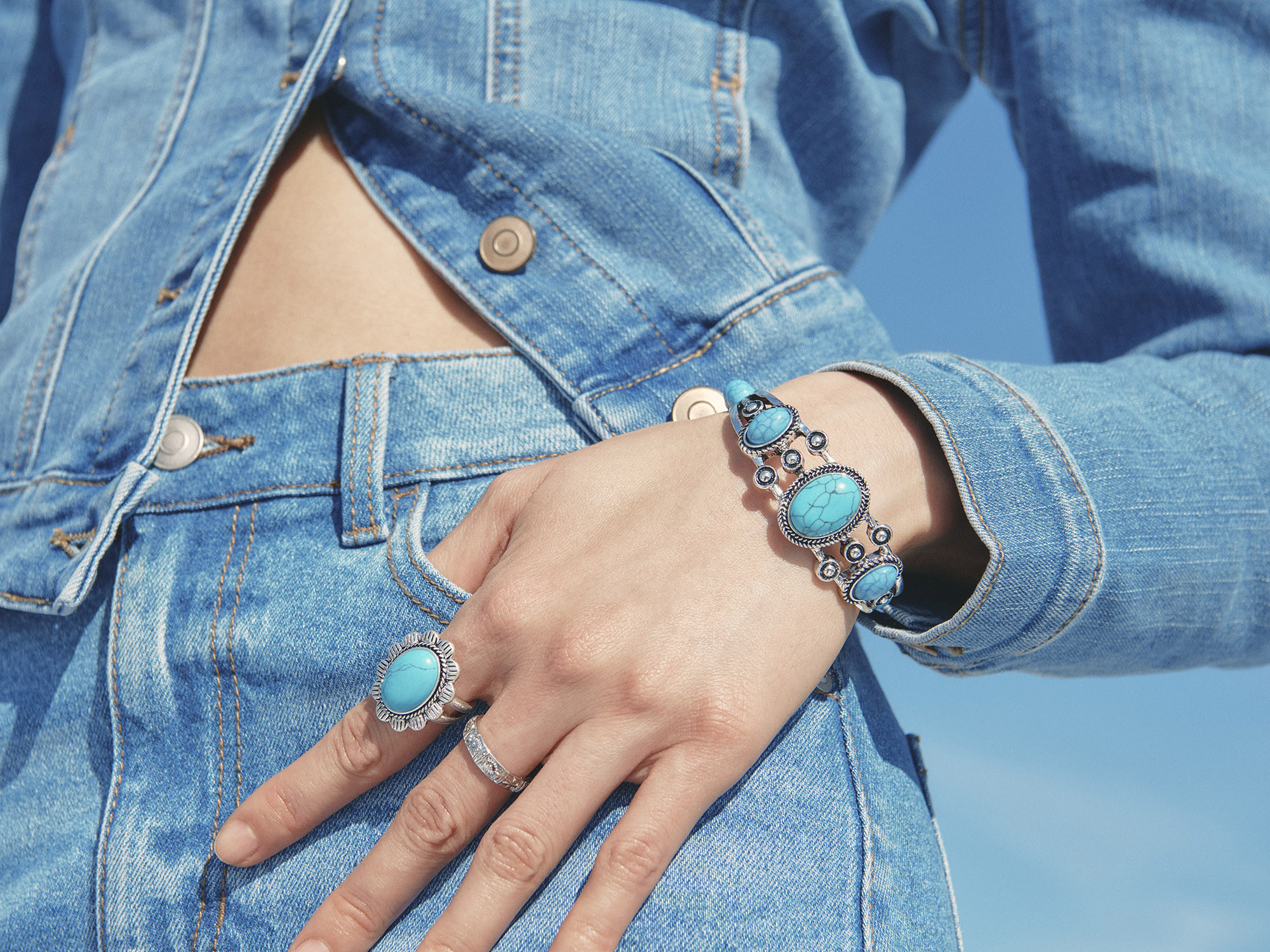 Jessica Simpson Faux Turquoise Stone Stretch Bracelet | Walmart (US)