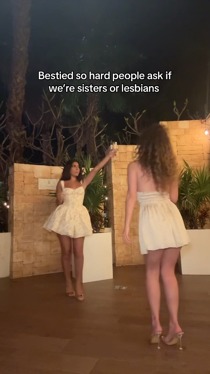 Besties for life!! 

#LTKcanada #LTKFashionMonth #LTKstyletip