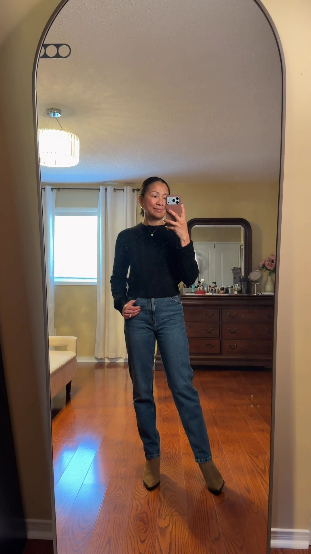 Slim jeans, crop black sweater, brown wool blazerr

#LTKpetite #LTKjeans #LTKdatenight