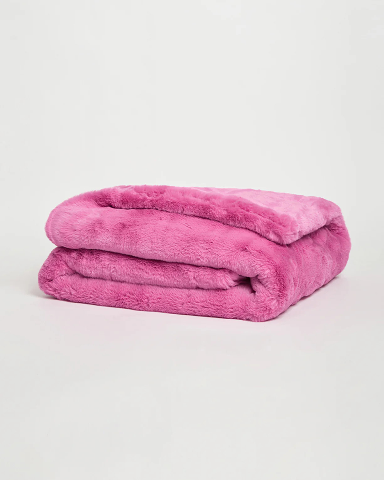 Shiloh Sugar Pink | Faux Fur Blanket | Apparis