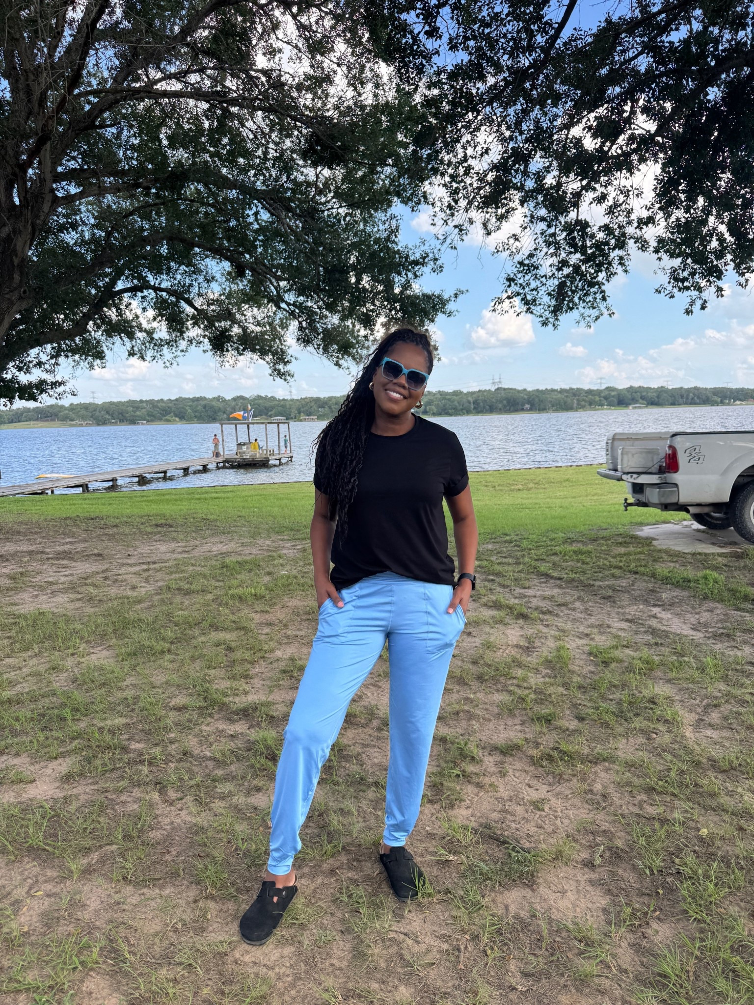 My COMFY roadtrip ootd from the weekend! Tan sunnies are my exact frame but the blue is sold out. Added a couple of other options just in case! 