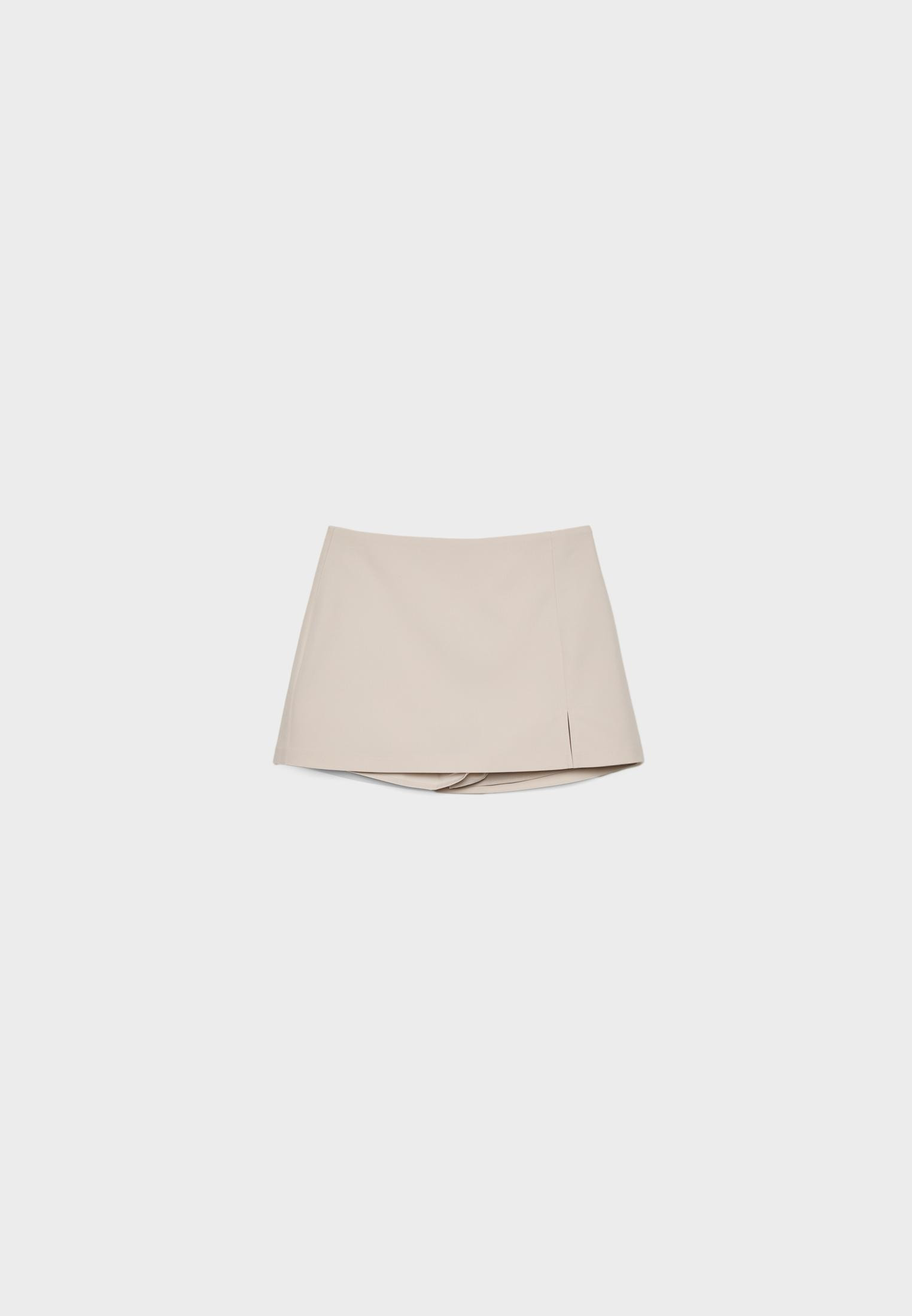 Skort with side slit - Women's fashion | Stradivarius United Kingdom | Stradivarius (UK)