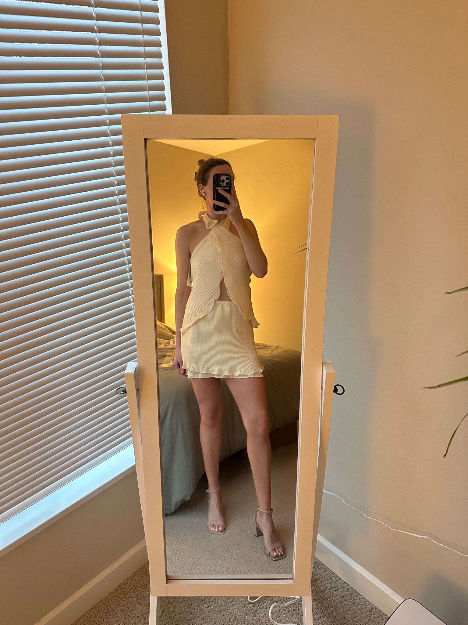 I’ll never get over this set!

Wearing a S

#LTKootd #LTKgrwm #LTKSeasonal