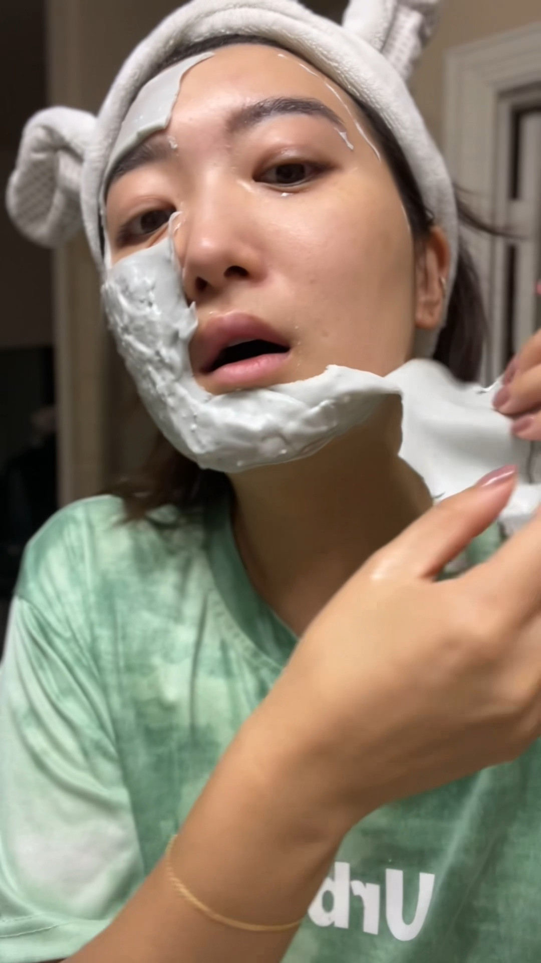 Mediheal modeling masks have been key to my Korean skincare routine! If you want glowy, hydrated skin — you need one of these.

Available on Amazon and Olive Young Global — check them out 💖 

#LTKVideo #LTKBeauty #LTKU