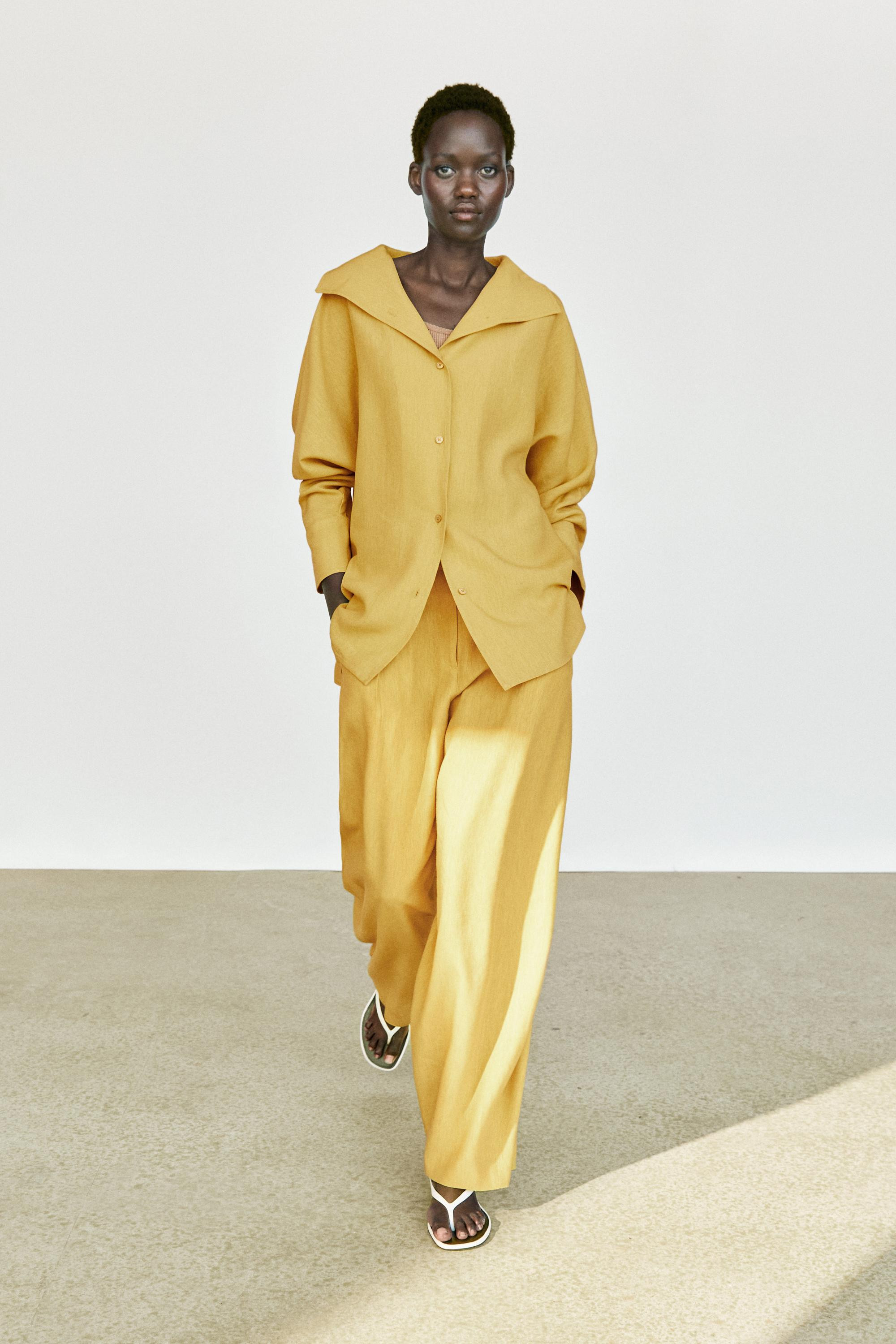 Wide-leg flowing linen blend pleated pants | Massimo Dutti US