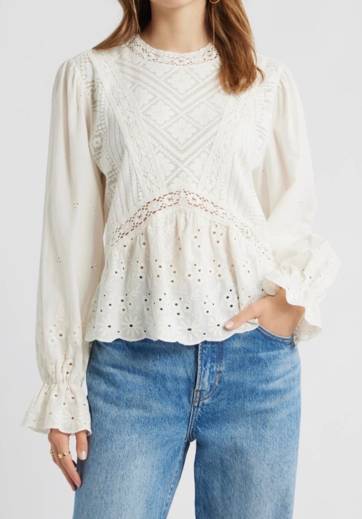 Scallop jacket
White top
Scallop top
Front pocket jeans 


#LTKSeasonal