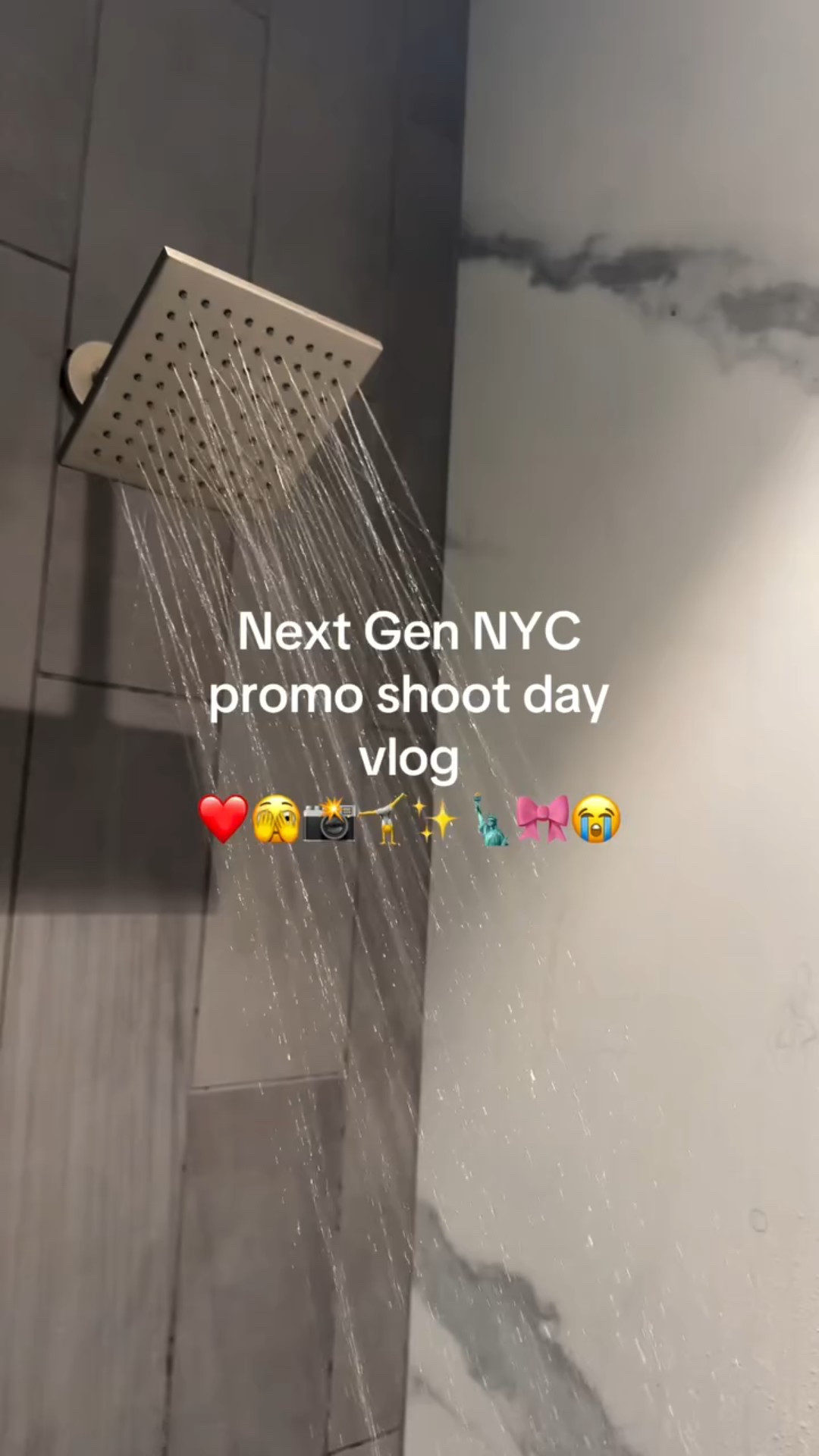 the full face beat 🤝 paper towel on pillow combo🎀 hot girls need to nap too 🎀 #NextGenNYC @bravotv

#LTKStyleTip #LTKBeauty #LTKSeasonal