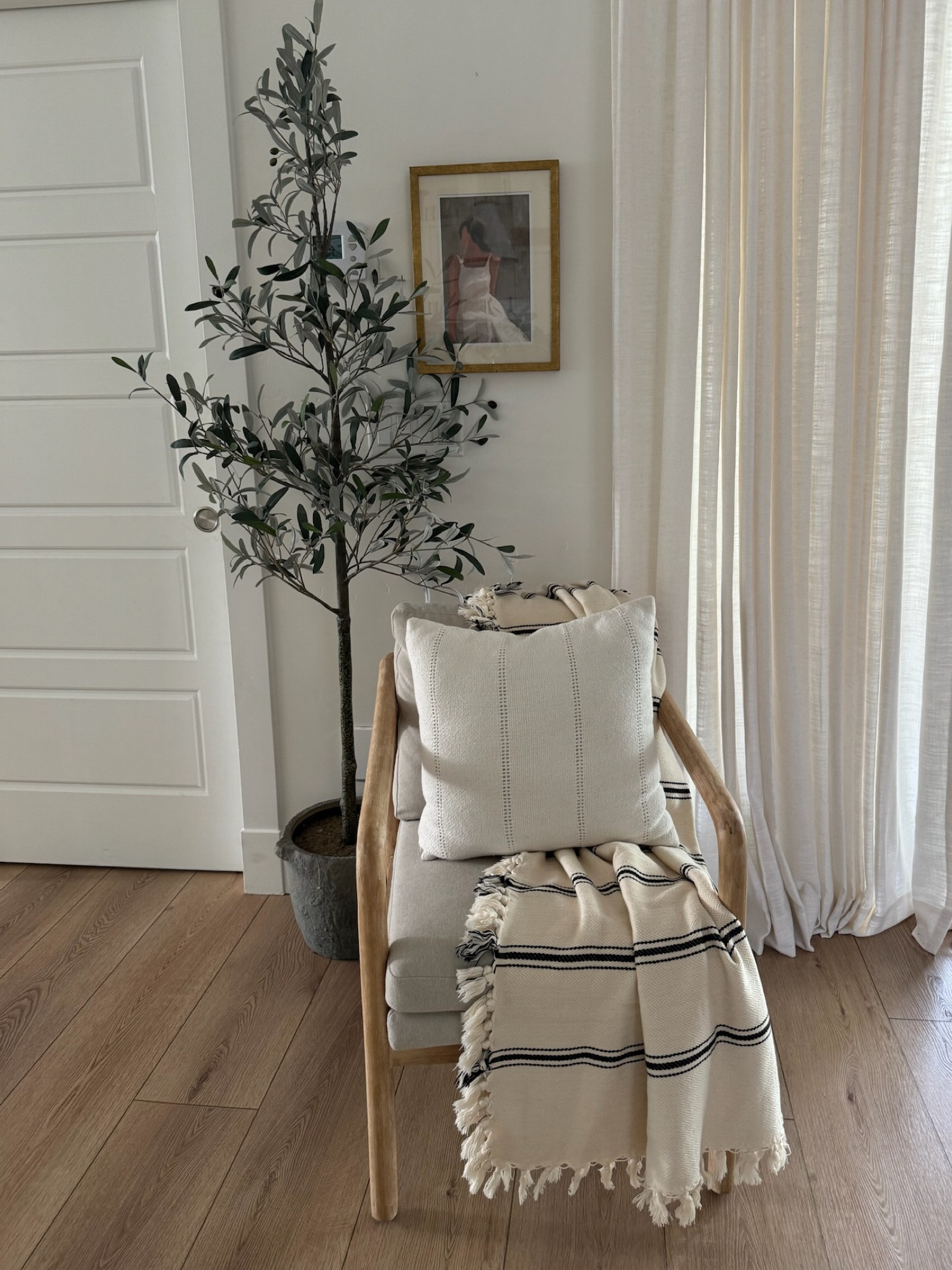 Loving my new throw blanket from @theloomia 🤍 use code LTK15 for 15% off your order! #summer2024 #theloomiaPartner