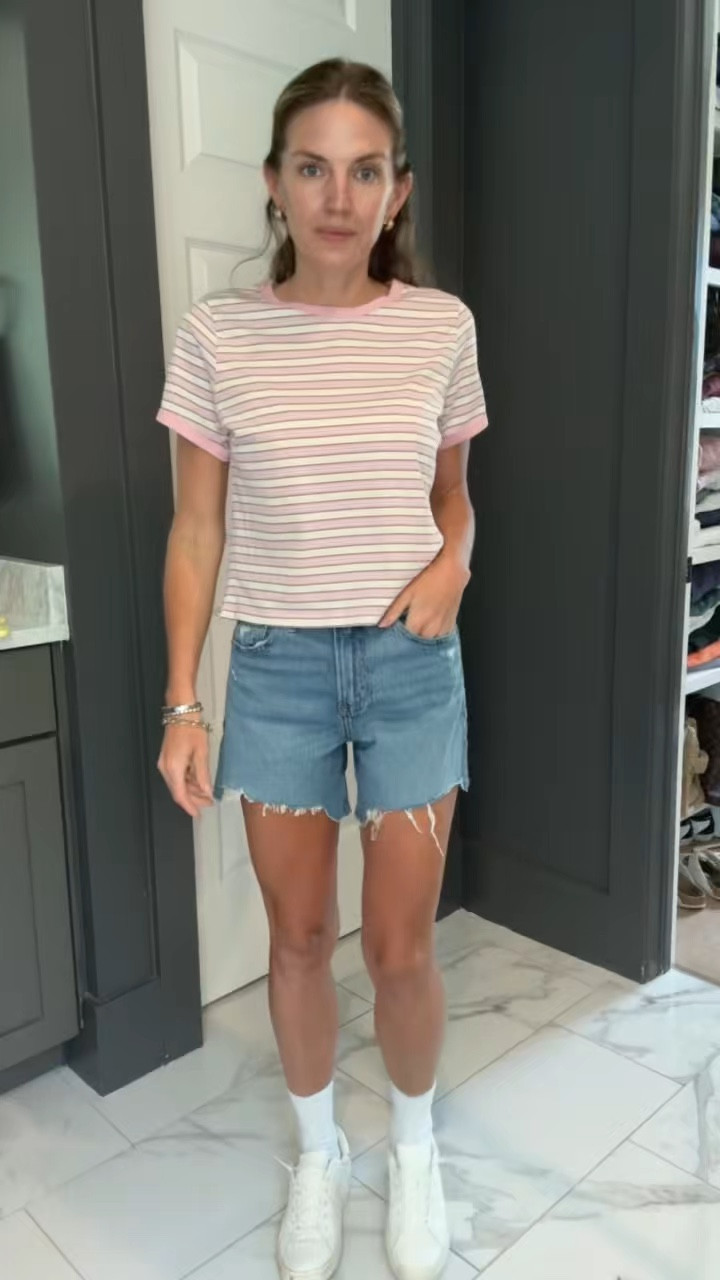 Friday plans: building a spring capsule at the Abercrombie sale 🤍 15% off almost everything or 20% off 3+ is the perfect excuse to mix, match, and make multiple looks from a few great pieces.

Sharing some favorites I’m styling from the sale today… because the best pieces are the ones you can wear a dozen different ways. ✨

#FridayFinds #AbercrombieStyle #CapsuleWardrobe #MixAndMatchStyle #SpringStyle