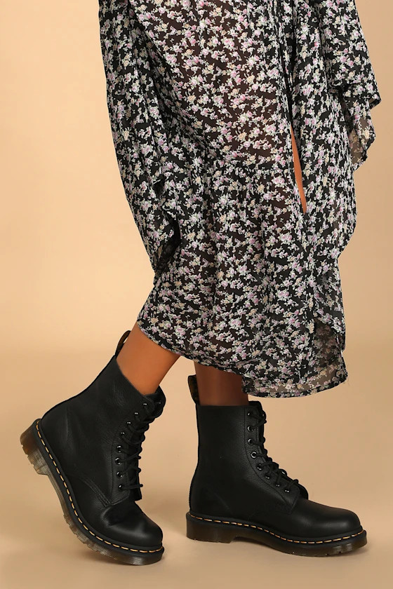 1460 Pascal Black Virginia Leather 8-Eye Boots | Lulus (US)