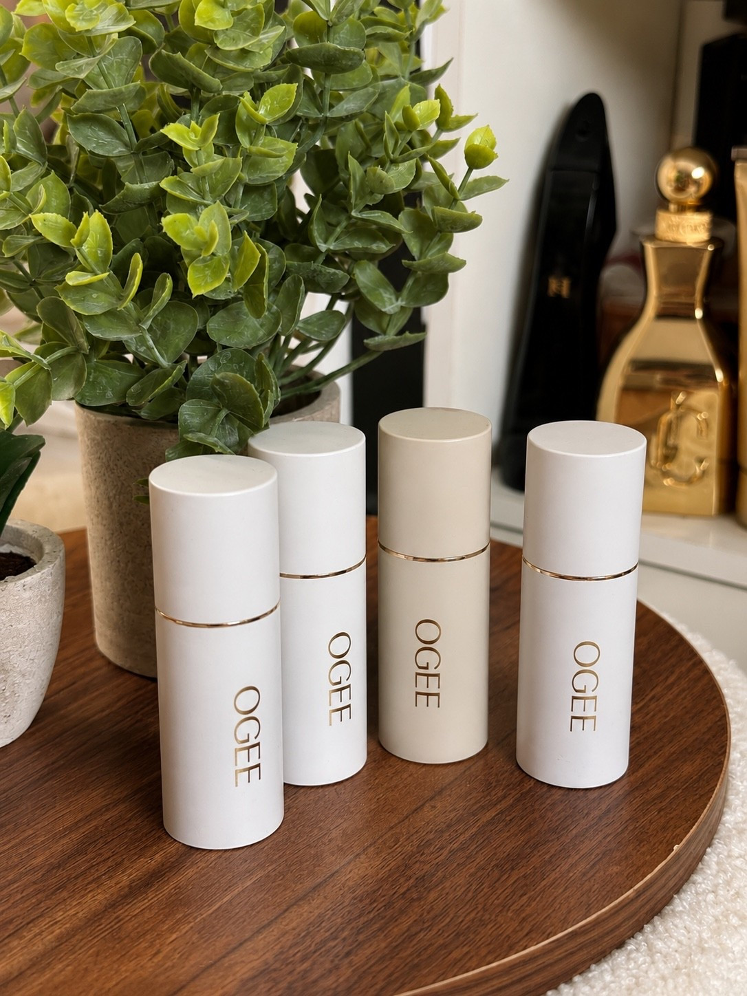 OGEE Makeup Favorites for a Natural Glow ✨
Minimal makeup, maximum glow 🤍✨ I’ve been loving these OGEE beauty sticks for creating an effortless, fresh-faced look. They’re easy to apply, blend beautifully, and are perfect for everyday makeup when you want a natural, radiant finish.

#LTKBeauty #OGEE #CleanBeauty #MakeupFavorites #NaturalGlow

#LTKdayinmylife #LTKmorningroutine #LTKgrwm