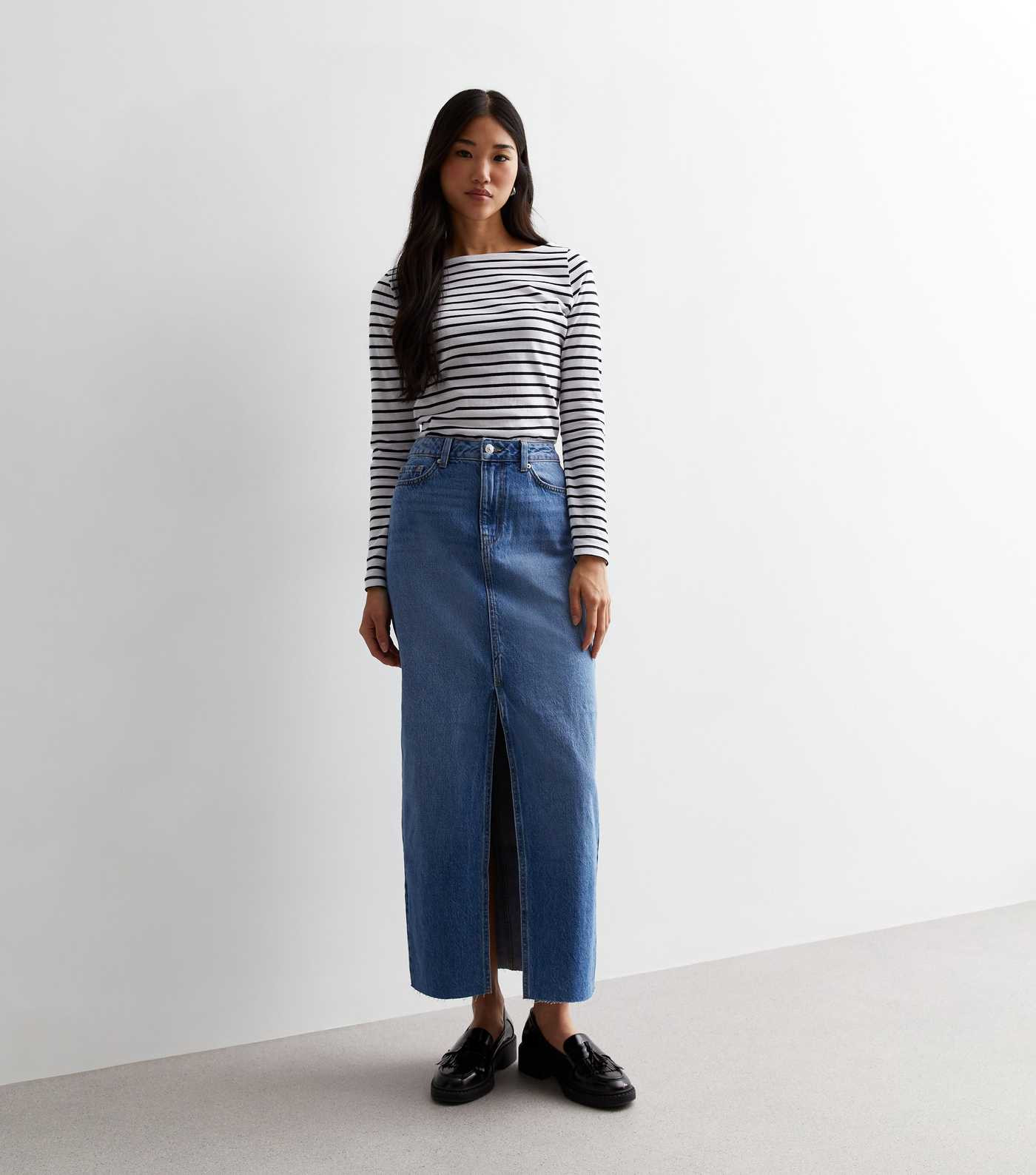 Blue Denim Split Front Maxi Skirt
						
						Add to Saved Items
						Remove from Saved Items | New Look (UK)