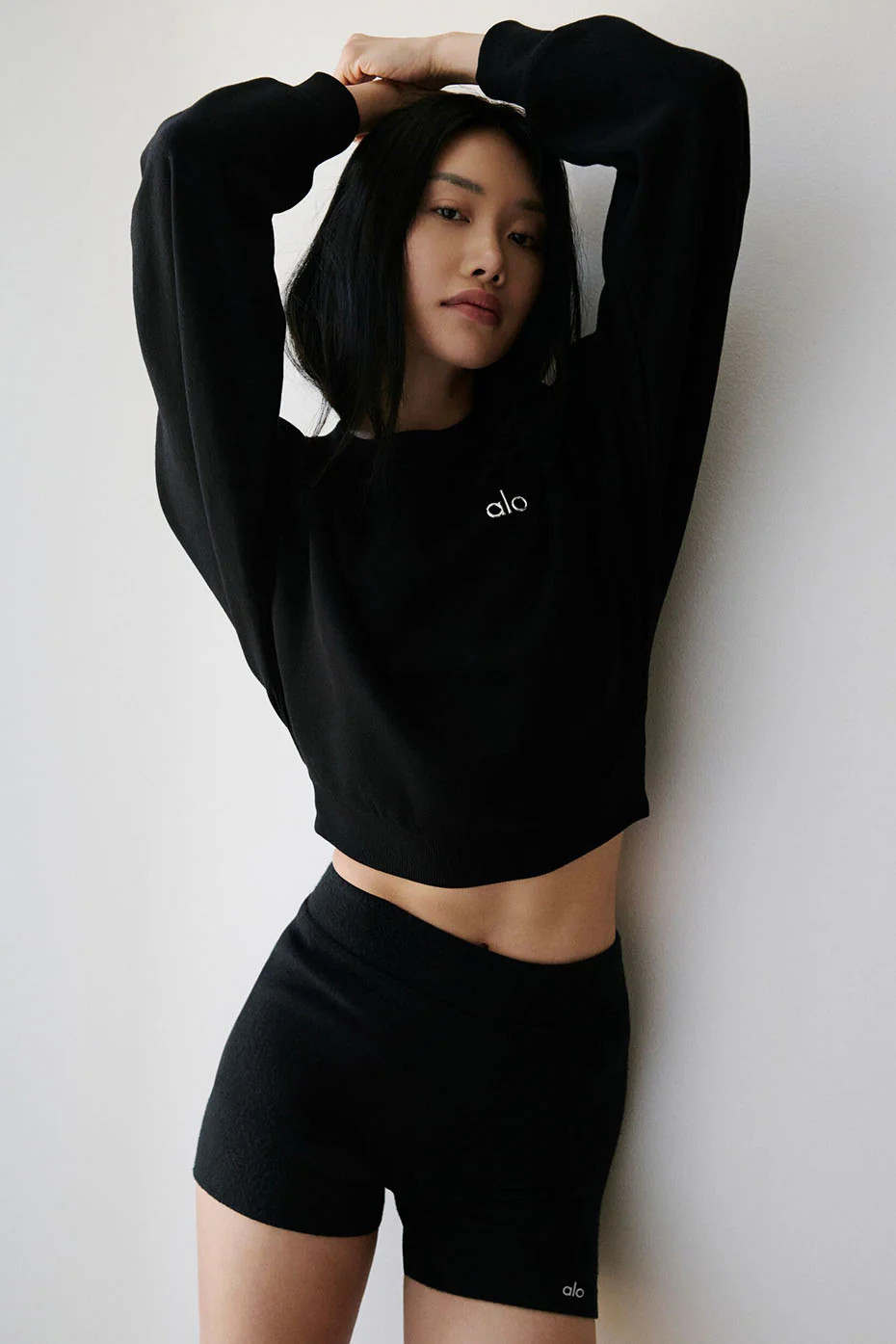 Alo YogaÂ® | Cropped Accolade Crewneck Top in Black, Size: Large | Alo Yoga (US)