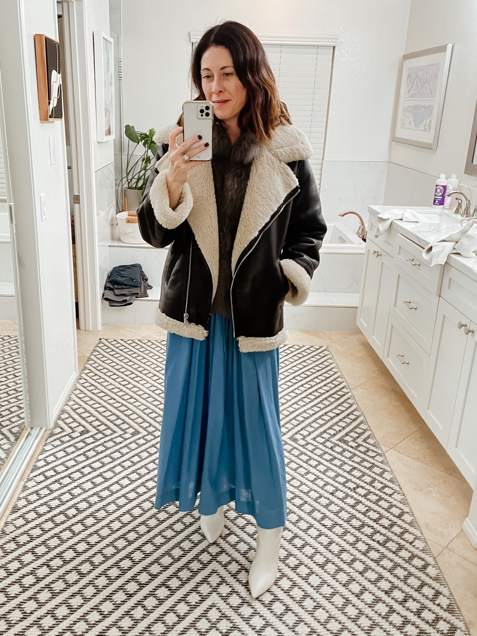 Love this shearling jacket from Mango! I wore this for dinner out last week #winteroutfit

#LTKstyletip #LTKshoecrush #LTKSeasonal