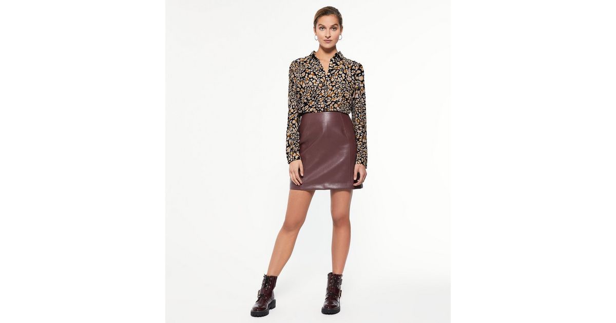 Burgundy Leather-Look Mini Skirt
						
						Add to Saved Items
						Remove from Saved Items | New Look (UK)