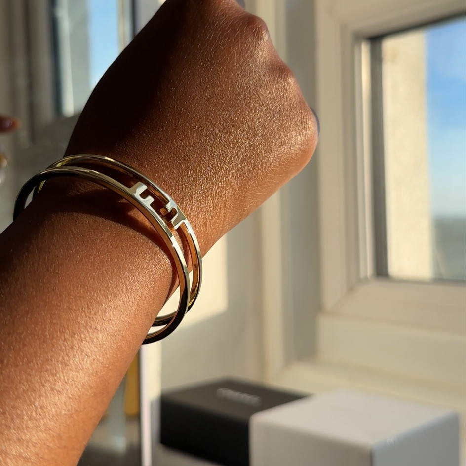 Fendi O’lock bracelet (colour: fh1)

#LTKunder50 #LTKFind

#LTKstyletip