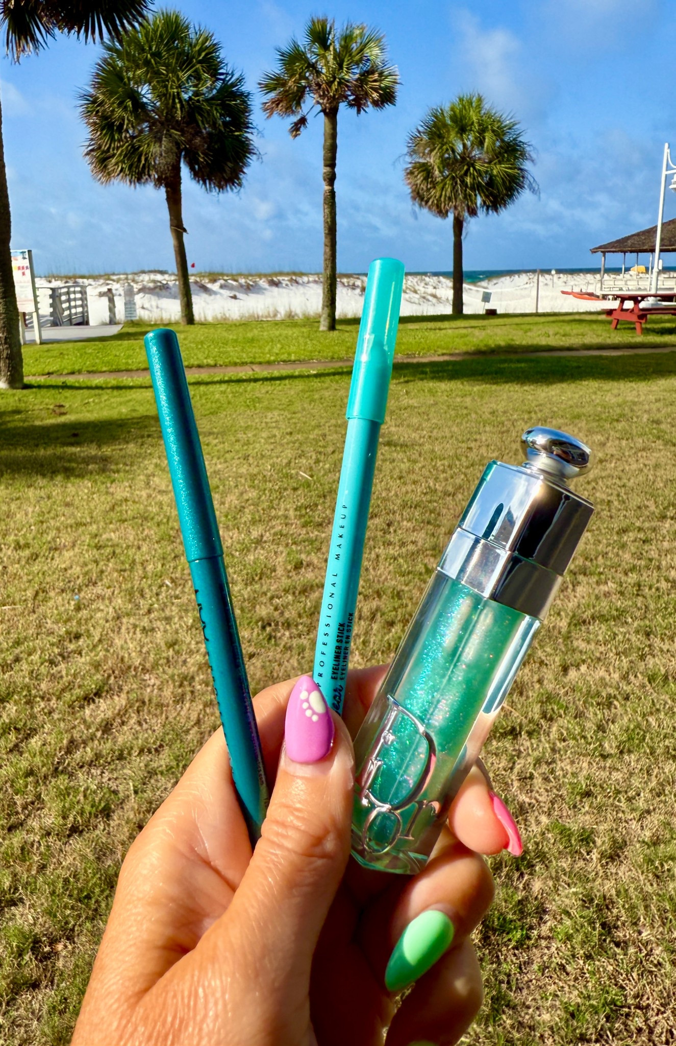 Here are the Beachy themed lip gloss and eyeliners I wore on vacation.

Darker Shade: Aquamarine Dream
Lighter Shade: Blue Trip

Summer Makeup, cosmetics, plumping lip gloss, lip plumper, affordable makeup 

#LTKSeasonal #LTKFindsUnder50 #LTKBeauty