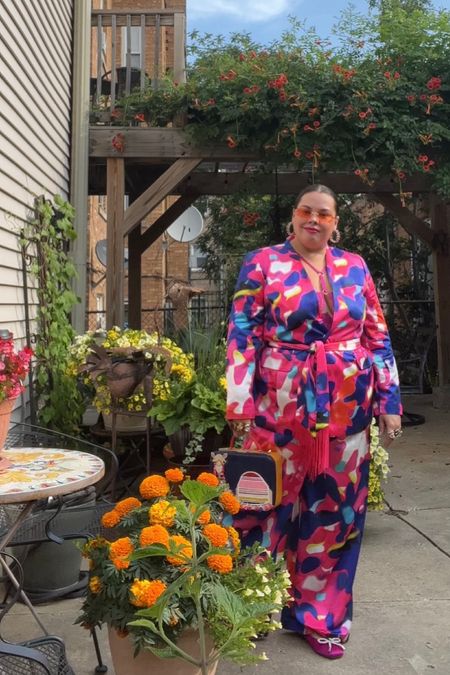 A matching printed set I wore to a jewelry dinner recently. 

The bag is older from Kate Spade and was found at Nordstrom rack. 

Plus size outfit inspo 

#LTKcurves