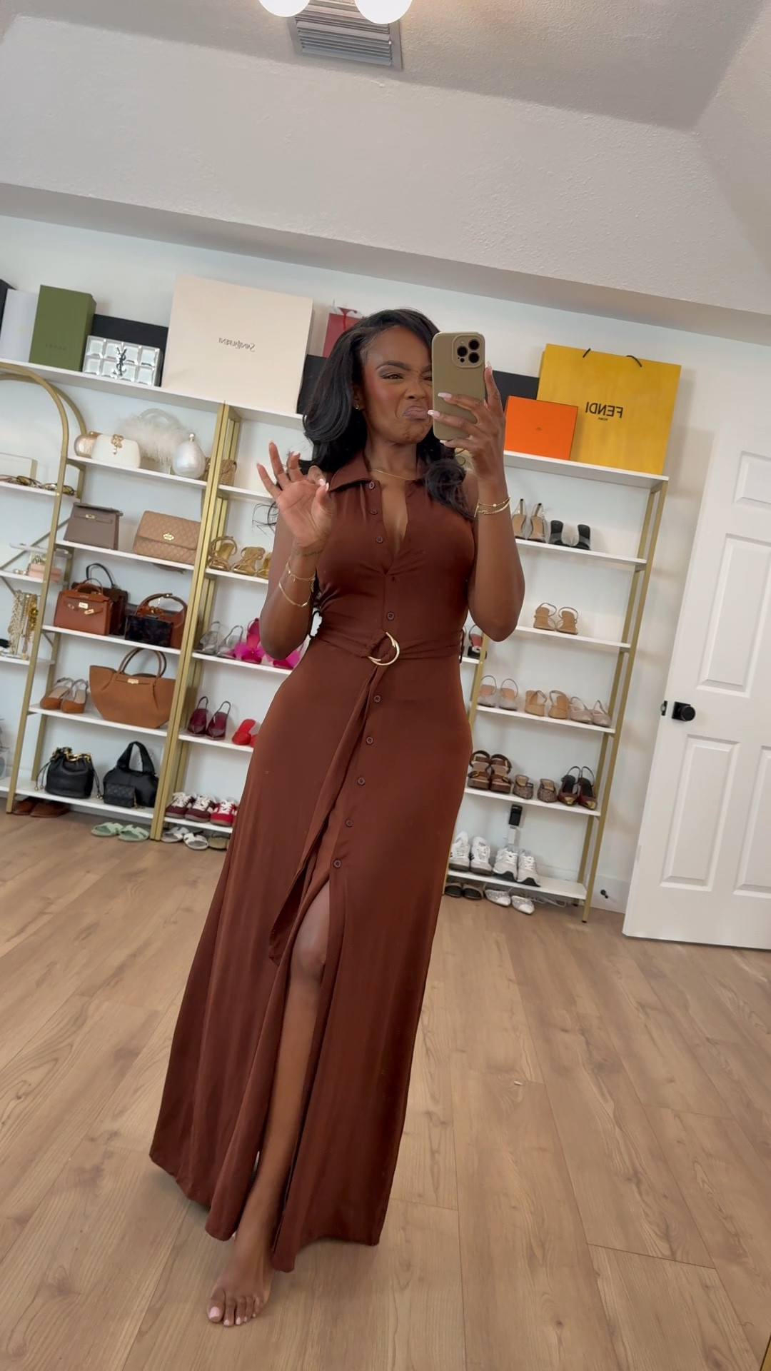 🌸 Spring Vibes All Day! 🌸

It’s time to refresh your wardrobe with these spring outfits that bring all the floral, flowy, and fun vibes you need this season! 🌷 From dresses to sandals, these looks are perfect for everything from brunch to date night. Who’s ready to step into spring with style? 🌞✨

💬 Loving these looks? Drop a 🌸 in the comments if you’re ready to welcome spring in style!👇

✨ For reference: I’m 5’4”, 140 lbs, size small & size 6!

#SpringOutfits #SpringFashion #MidsizeFashion #PetiteFashion #PlusSizeFashion #TallWomenFashion #BlackWoman #OOTD #DateNightOutfit #WorkOutfit #TrenchCoat #Dresses #DressJeans #Sandals #Shoes #BumpFriendly #PostpartumOutfits #Size14 #FashionInspo #ExplorePage #TrendyLooks #EffortlessStyle #LuxuryLooks #SummerVibes #StyleGoals