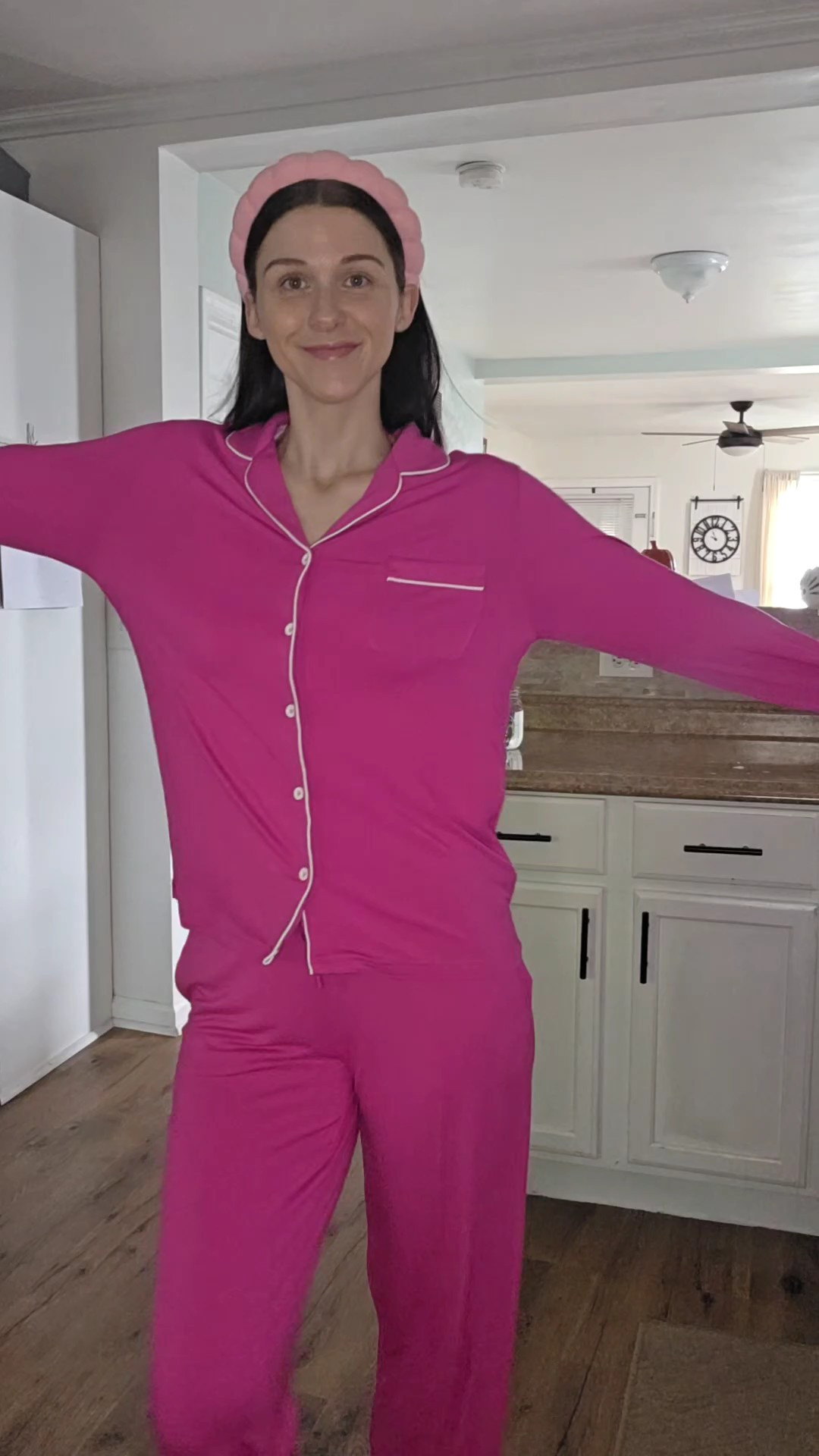 The comfiest pj's you'll ever wear 😍

#LTKSeasonal #LTKFindsUnder50 #LTKStyleTip