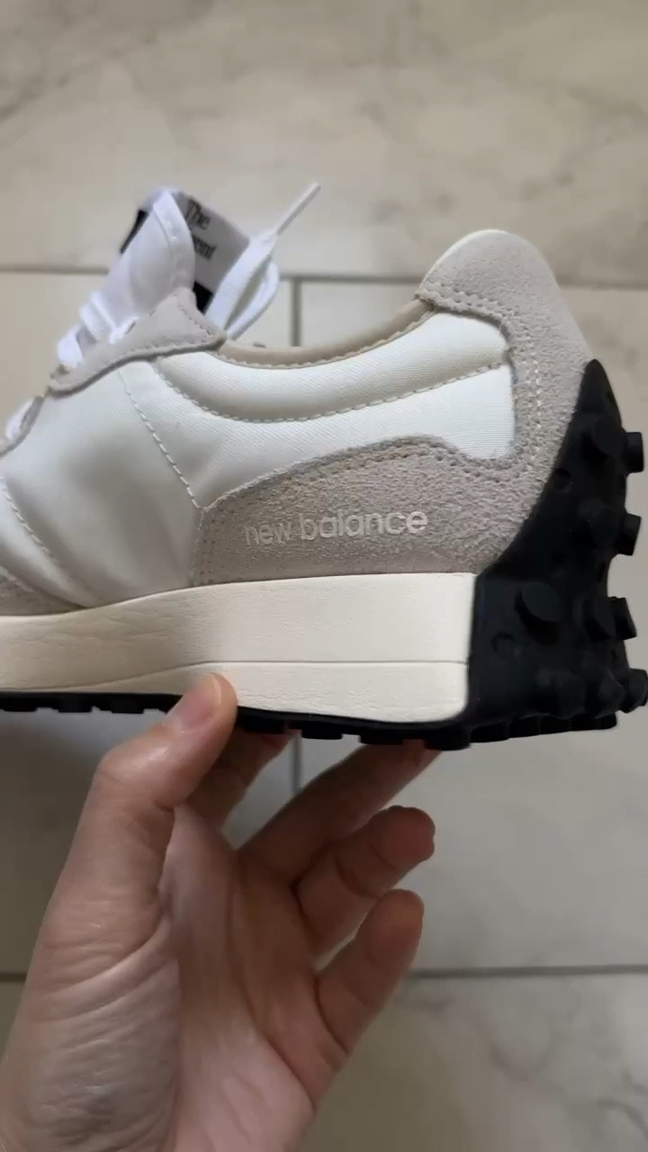 New Balance sneakers

#LTKmorningroutine #LTKFindsUnder100 #LTKActive