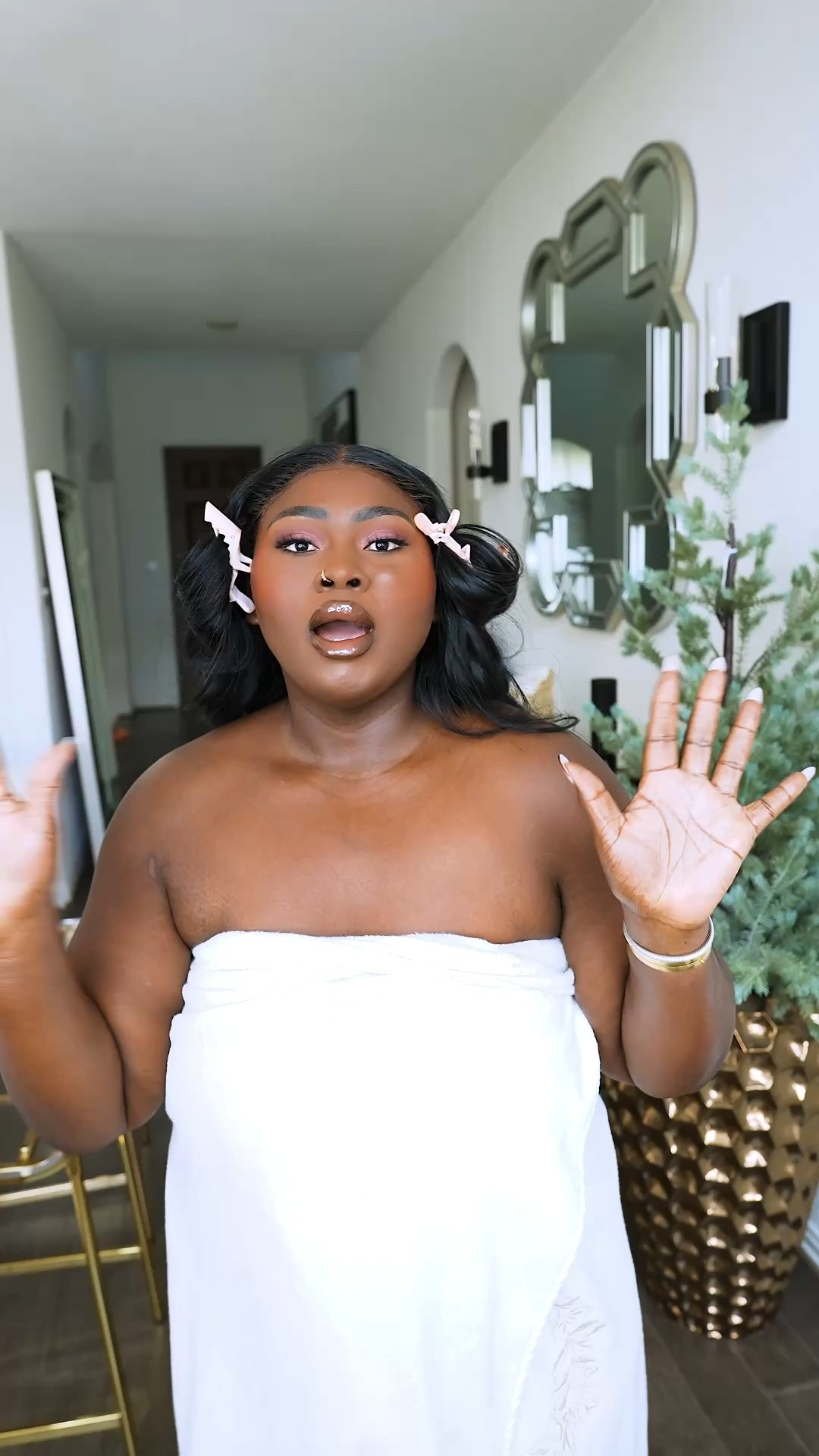 Shine shine babes, you know how I feel about smelling good!! 

Body butter @josiemaran 
Parfum oil @sand_and_fog_candles innocence and velvet bloom
Perfume 1 @valentino.beauty Donna born in Roma 
Perfume 2 @muglerofficial angel nova 

.
#bodycare #skincare #fashion #perfume #scentoftheday

#LTKFindsUnder100 #LTKBeauty