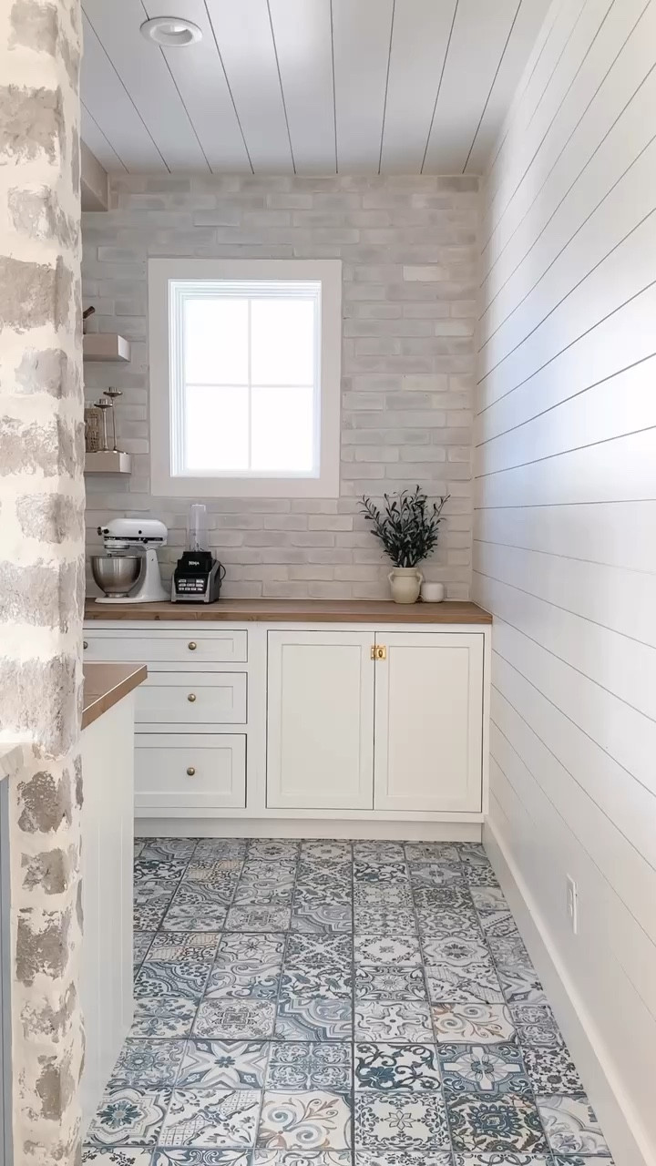 Pantry decor and small appliances - beautiful toaster and knife set from Walmart - Walmart home - target home decor - cutting boards - coastal farmhouse style - kitchen design and decor - cabinet knobs and pulls 

#LTKHome #LTKStyleTip #LTKVideo