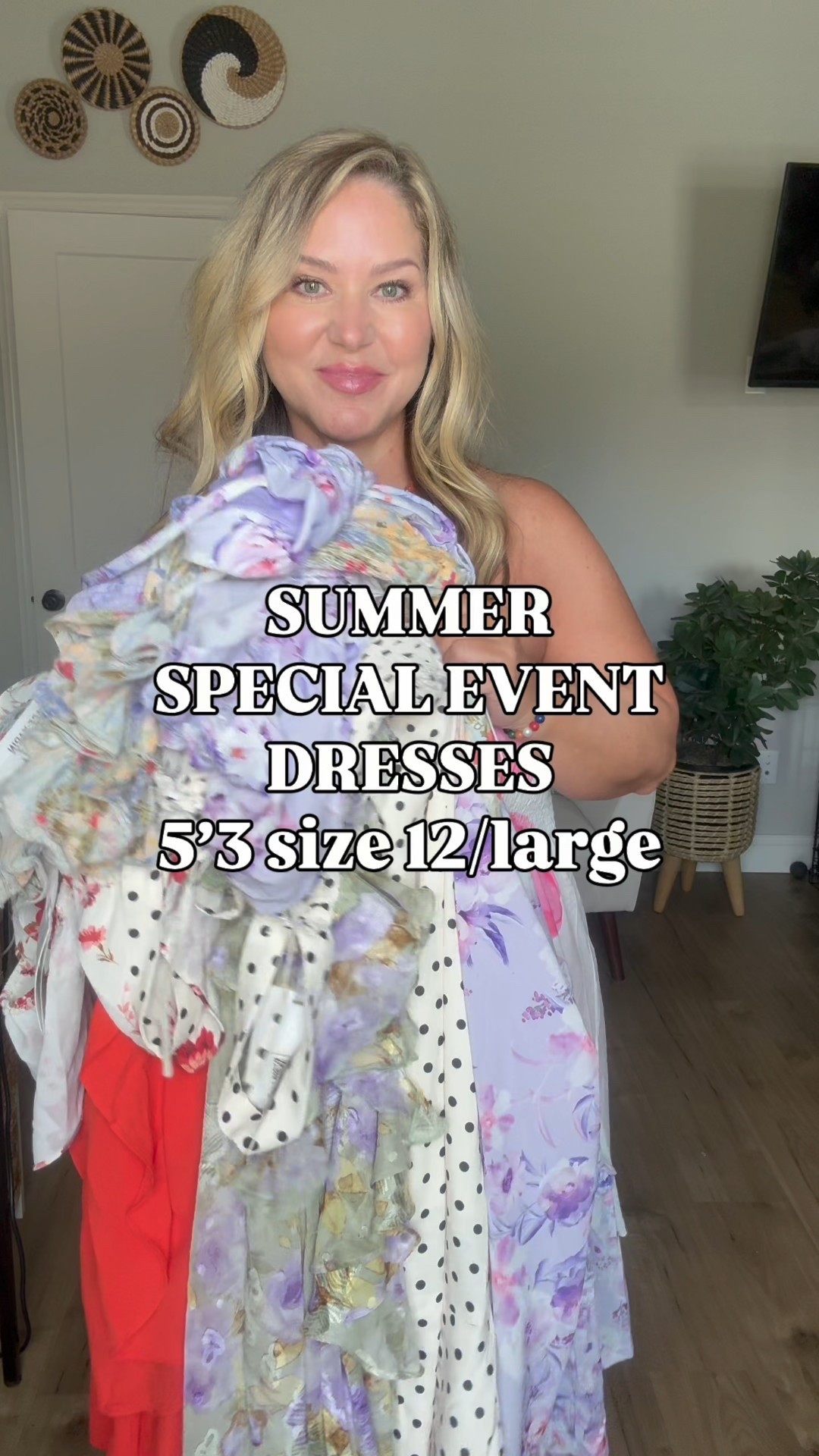 Size large in the dresses. 
Shoes are tts and wide width 

#LTKPetite #LTKMidsize #LTKOver40