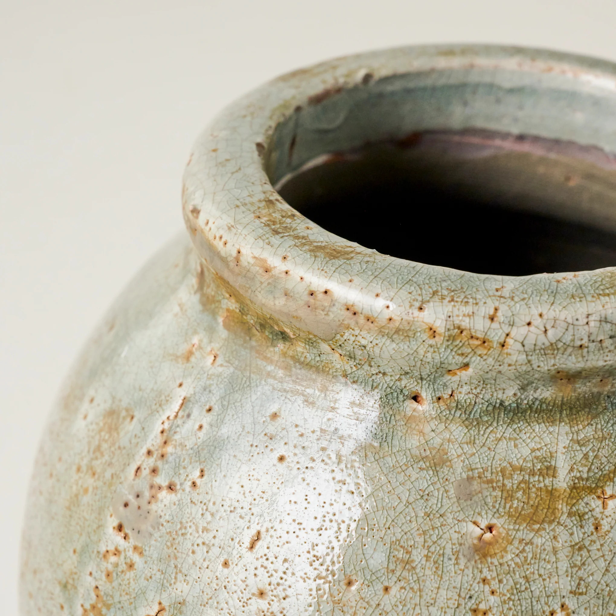 Artisanal Skye Vase | Magnolia