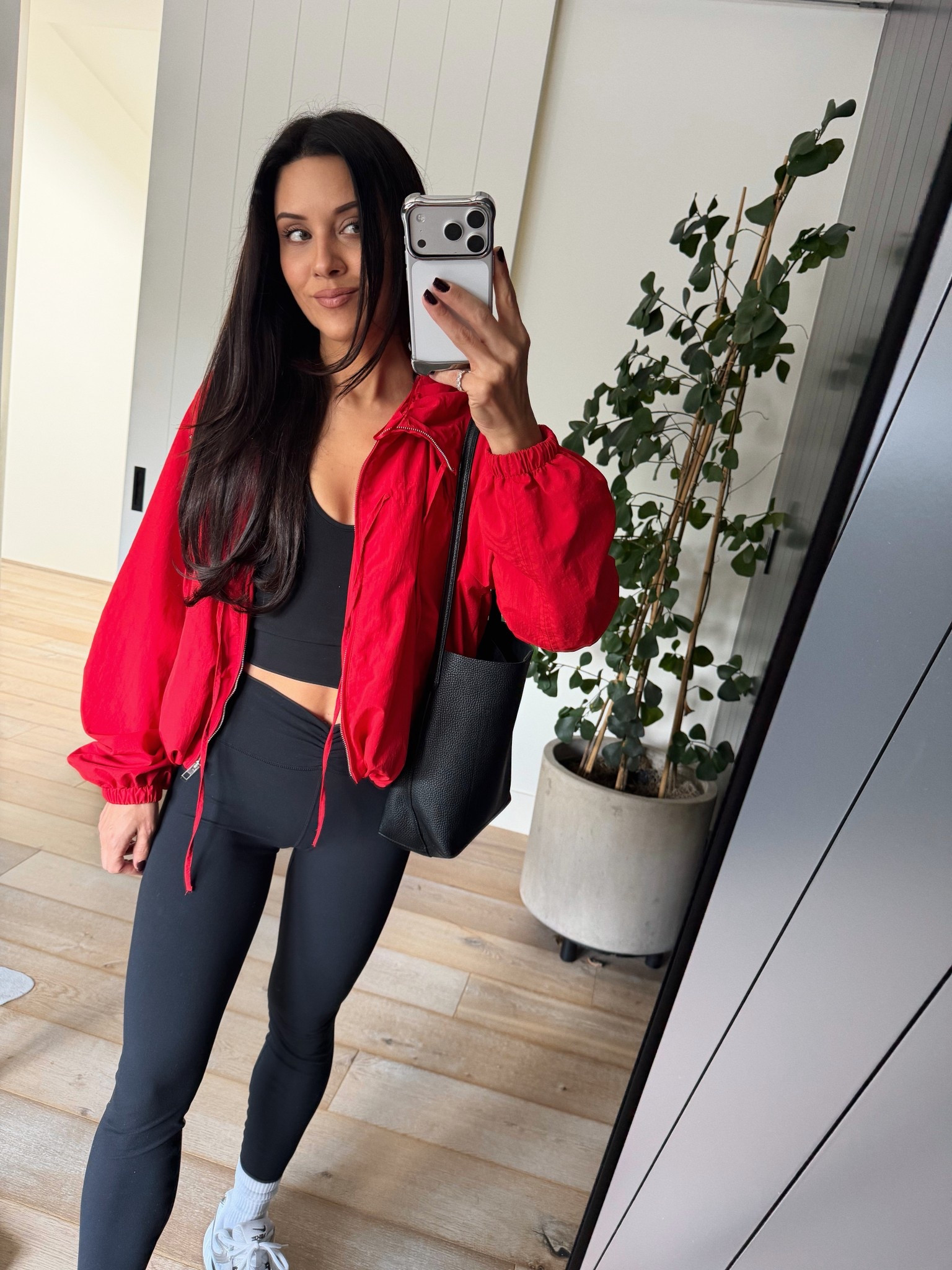 A little pop of red to my everyday activewear ❤️

#LTKOver40 #LTKActive