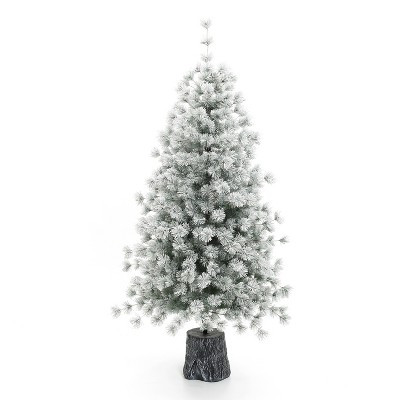 LuxenHome 5.5Ft Flocked Full Artificial Christmas Tree Potted Green | Target