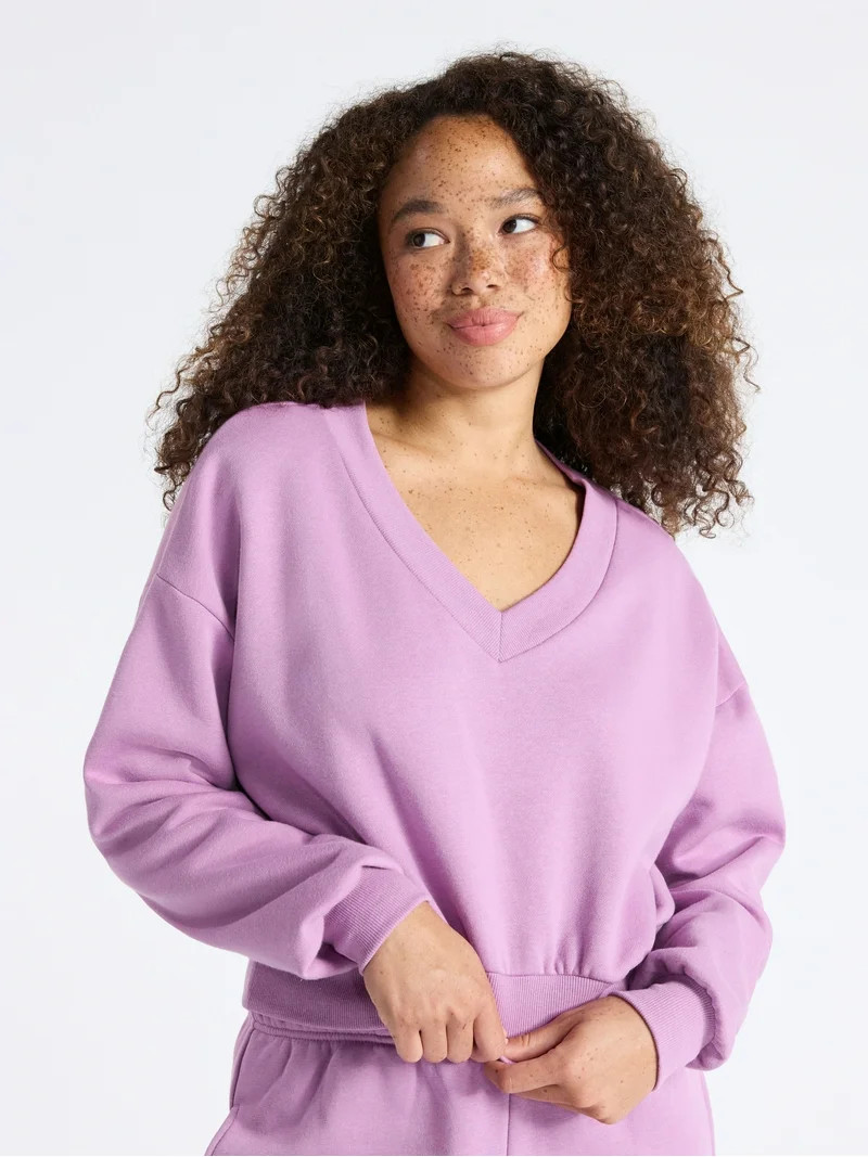 No Boundaries V-Neck Fleece Cropped Sweatshirt, Women's | Walmart (US)