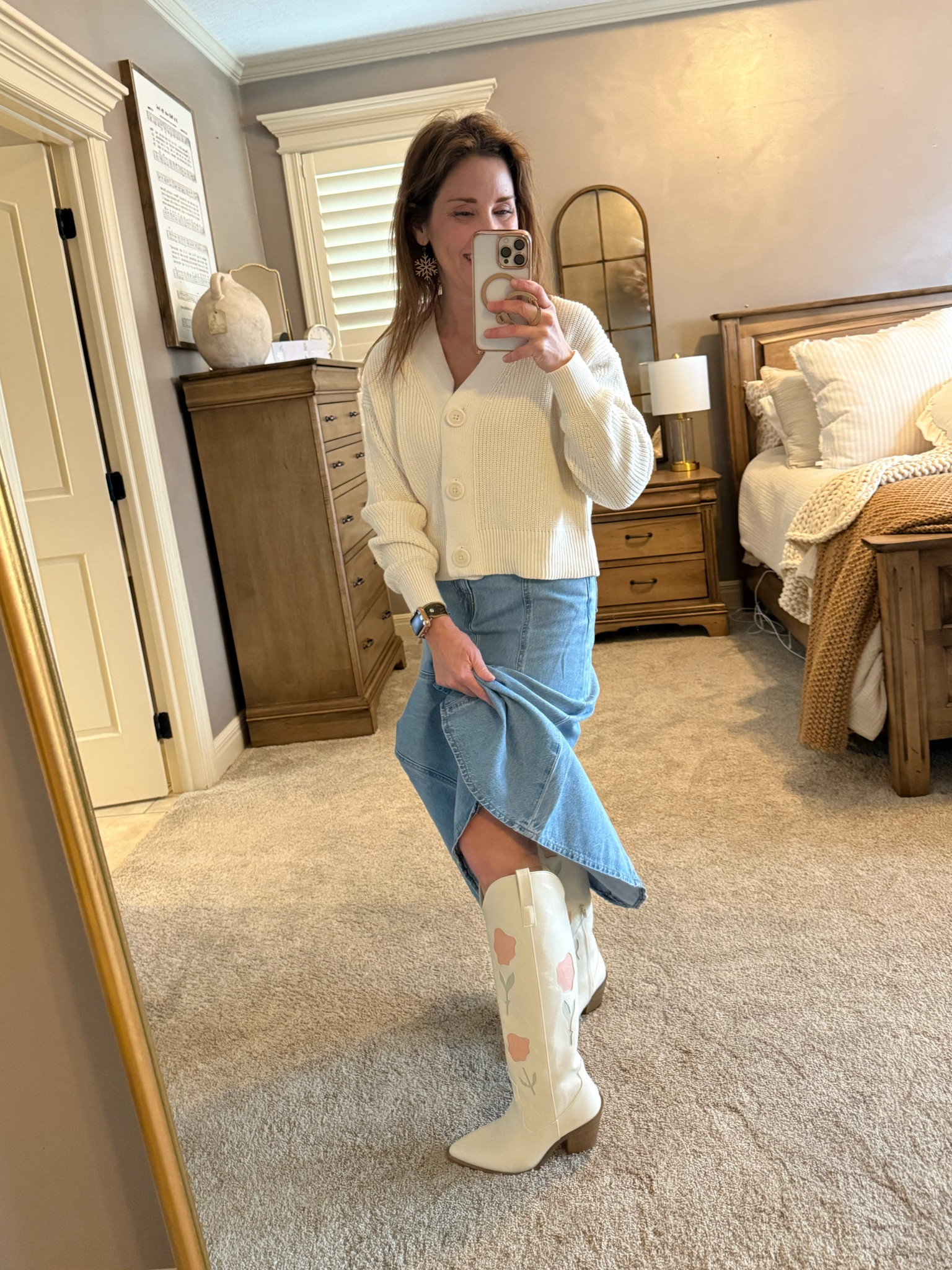 These boots are made for walking 👢these boots are perfect for any occasion 

#LTKPetite #LTKFindsUnder50 #LTKStyleTip