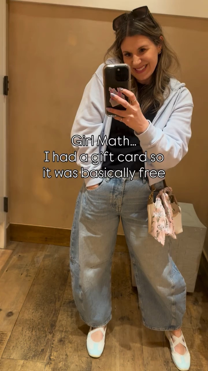 Mama didn’t raise a quitter but man did she raise a shopper 😂 it was basically free though right?! Would you like a try on of what I purchased?! 
.
😂 #girlmath #alo #firstalopurchase alo