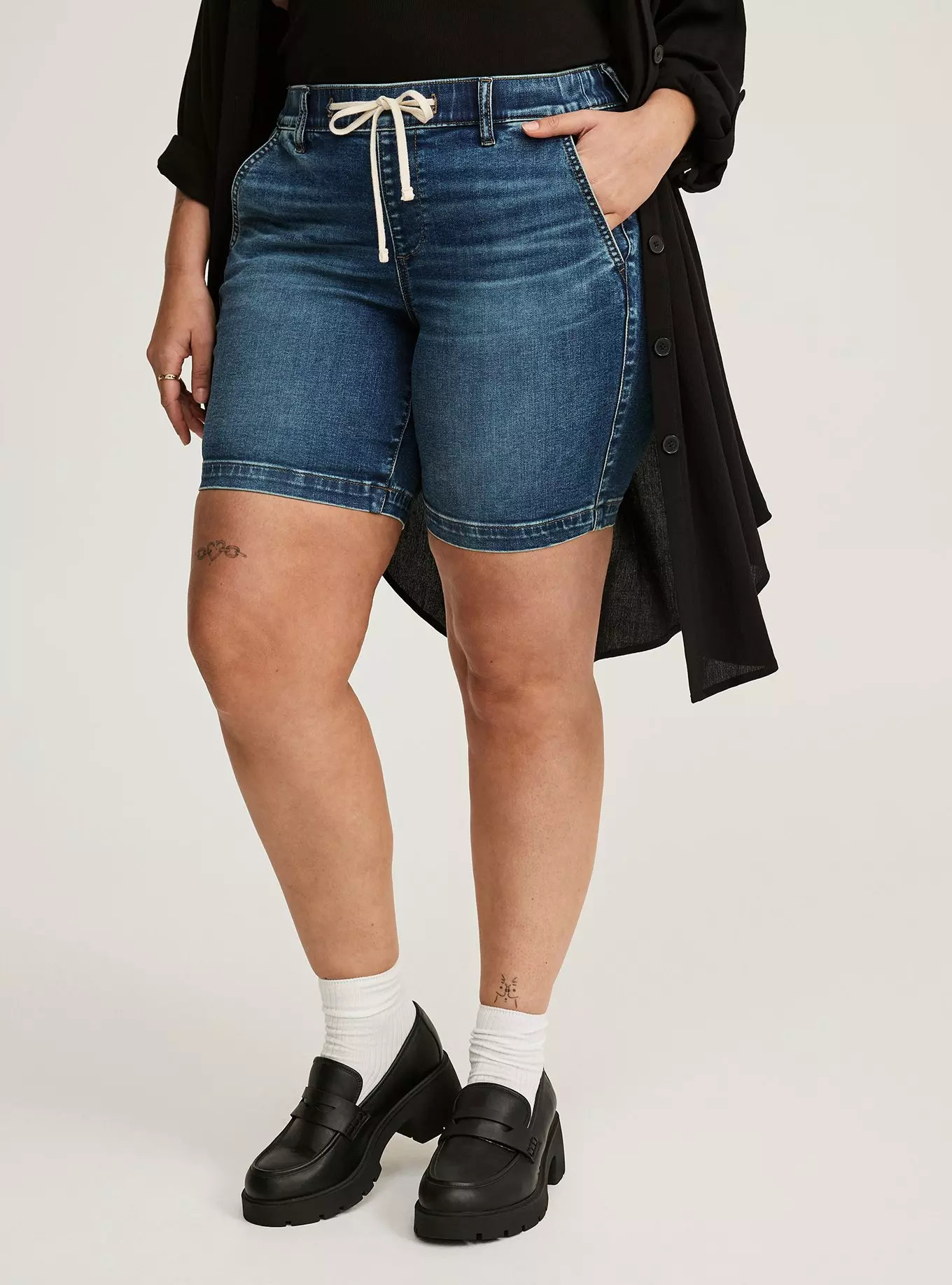 Weekend Mid-Rise Bermuda Short | Torrid (US & Canada)