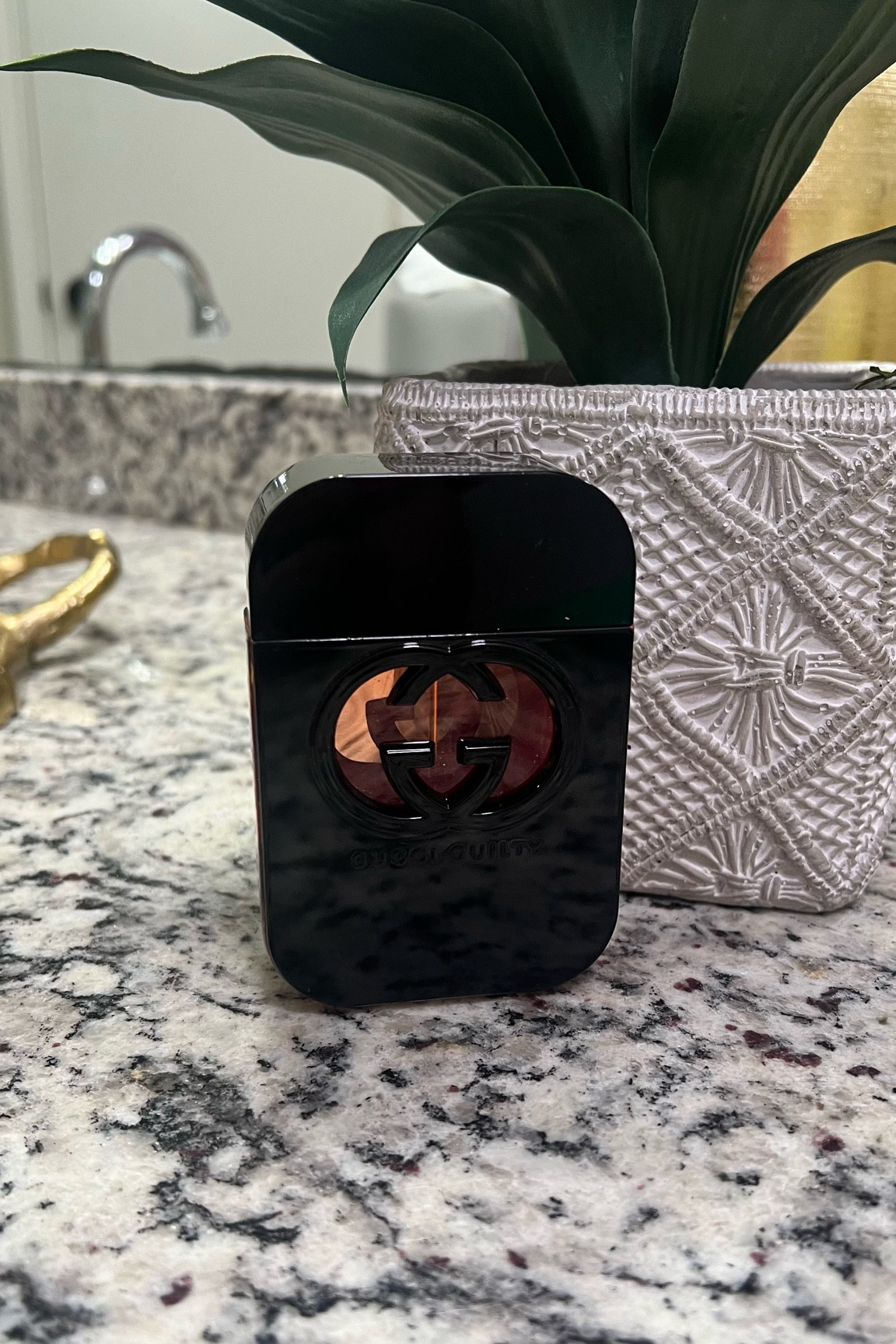 My favorite SCENTS! #gucci #amazonfinds

#LTKstyletip #LTKVideo #LTKfindsunder100