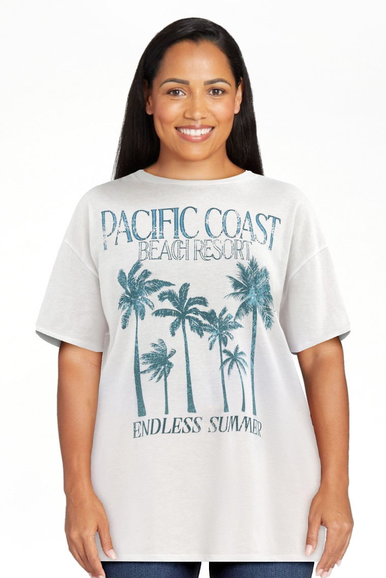 No Boundaries Washed Graphic Boyfriend Tee, Women's | Walmart (US)