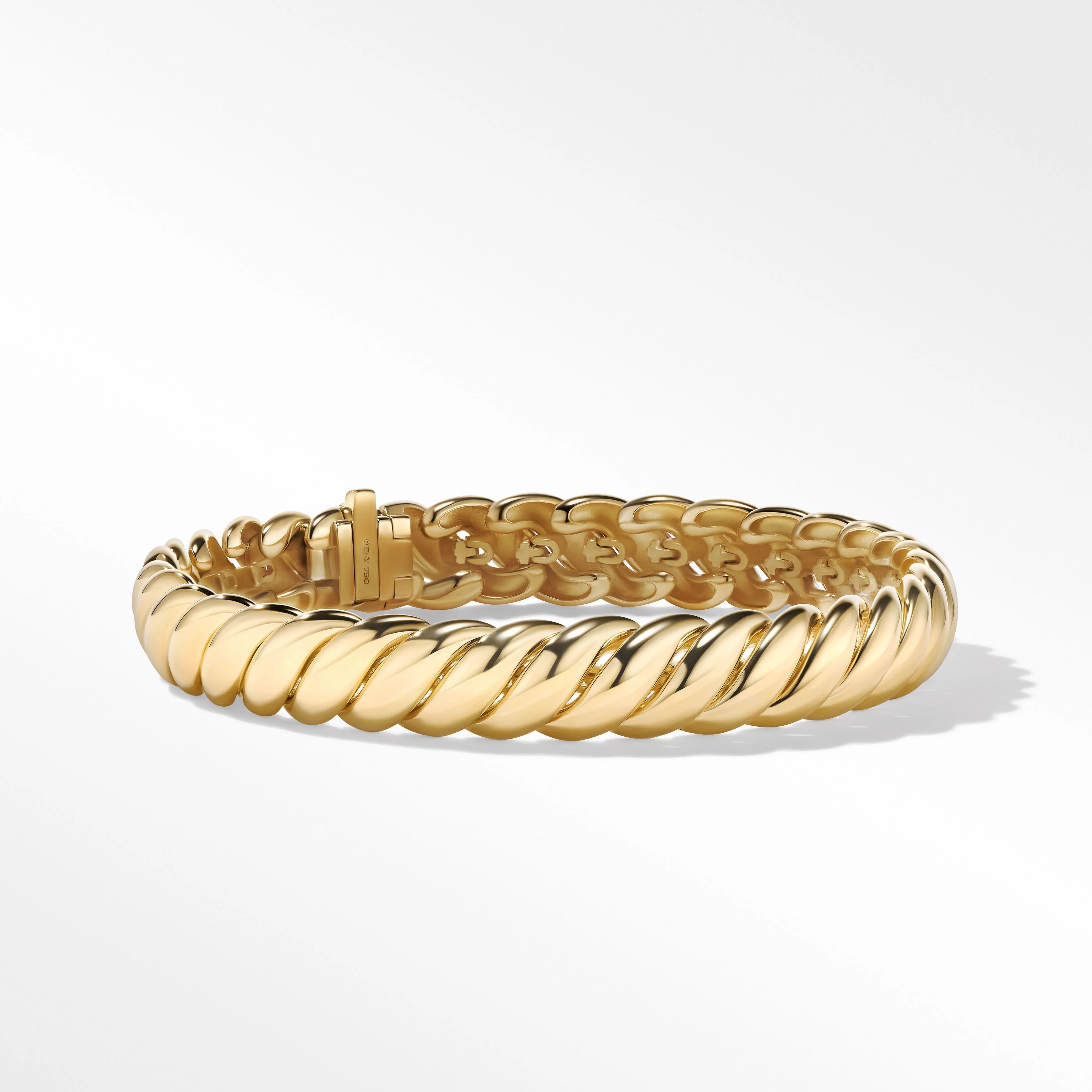 Sculpted Cable Bracelet in 18K Yellow Gold | David Yurman