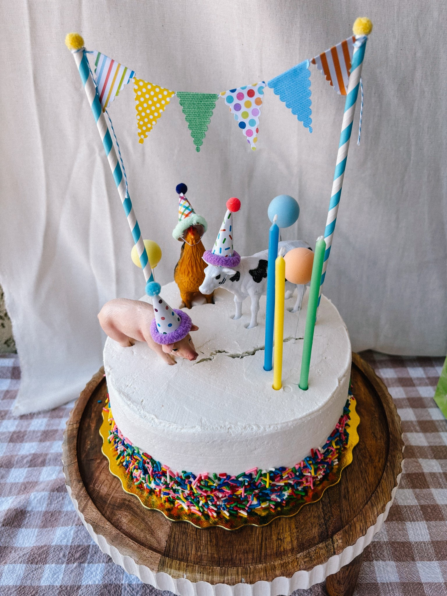 Barnyard birthday cake ✨ 

#barnyardbirthday #kidsbirthday #caketoppers #animalcaketoppers #farmanimalcaketopper #etsyfinds #amazonfinds #amazon #birthdaycakedetails #cakebanner #flagbanner #candles #farmanimalshats #farmbirthdaycake #cakedecor #ballooncaketoppers #partyanimalcaketoppers #cakewoodenstand #extratallcandles 

#LTKKids #LTKParties #LTKFamily