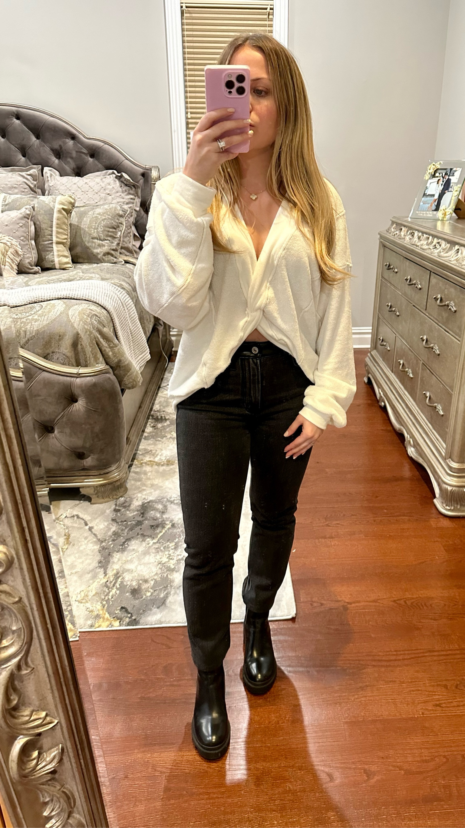 rainy day #ootd

#LTKunder100 #LTKsalealert #LTKSeasonal