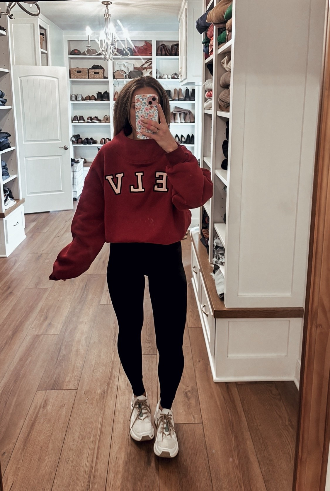 Utterly in love with this entire fit from @eleve!!! This sweatshirt is so cozy and the pants are some of the most flattering. 

Active wear | sweatshirt | leggings | fold over leggings | spring active outfit 

#LTKootd #LTKActive #LTKfitnessgoals